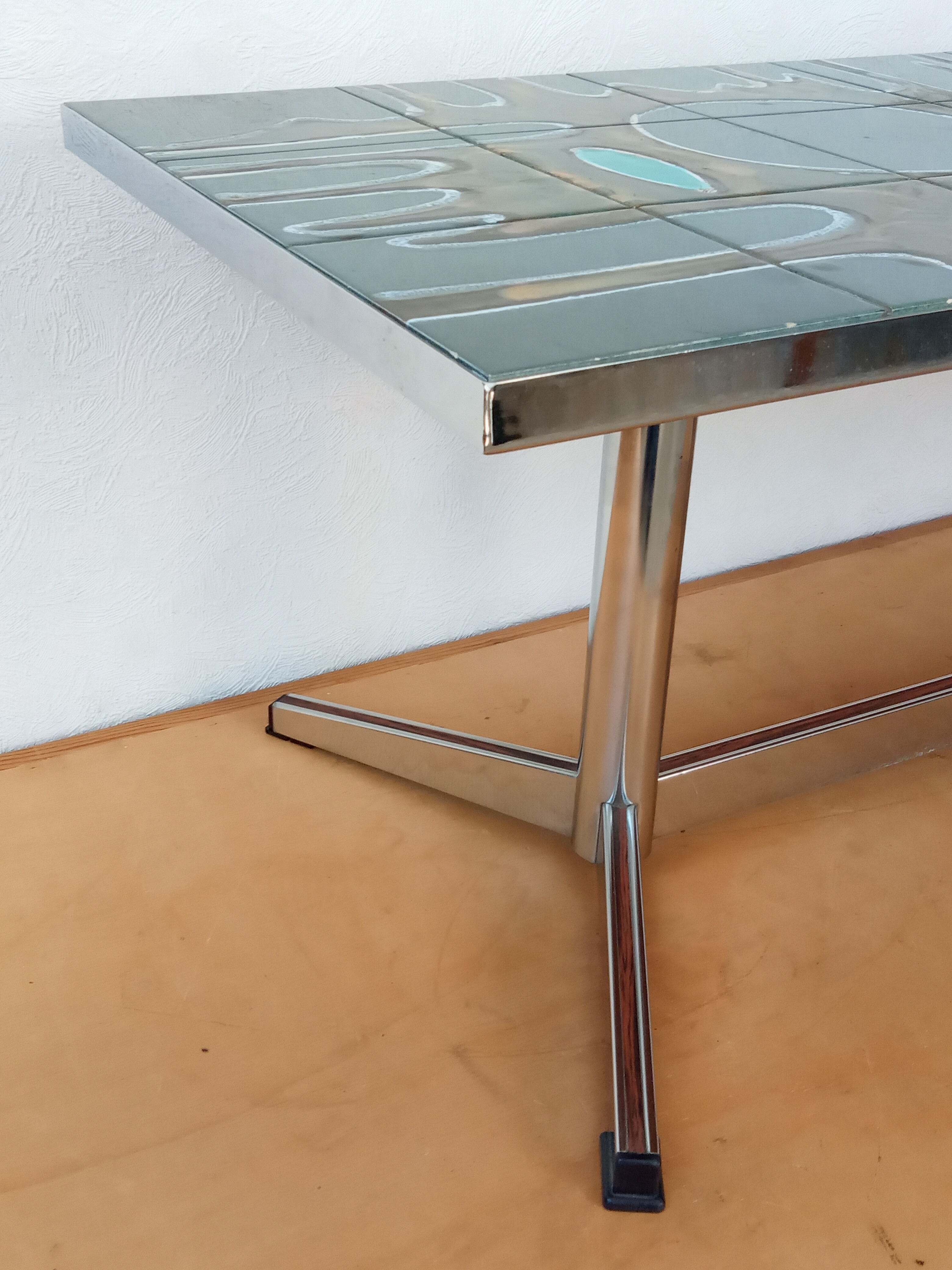 Coffee table in ceramic tiles 60s/70s