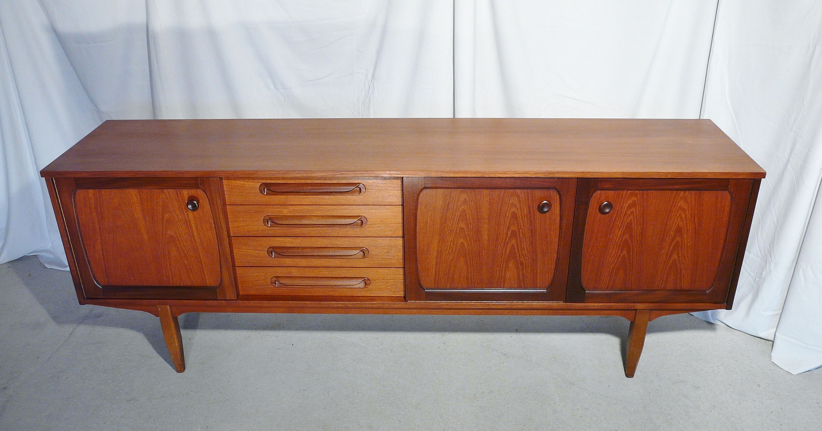 Stonehill Teak Scandinavian Line