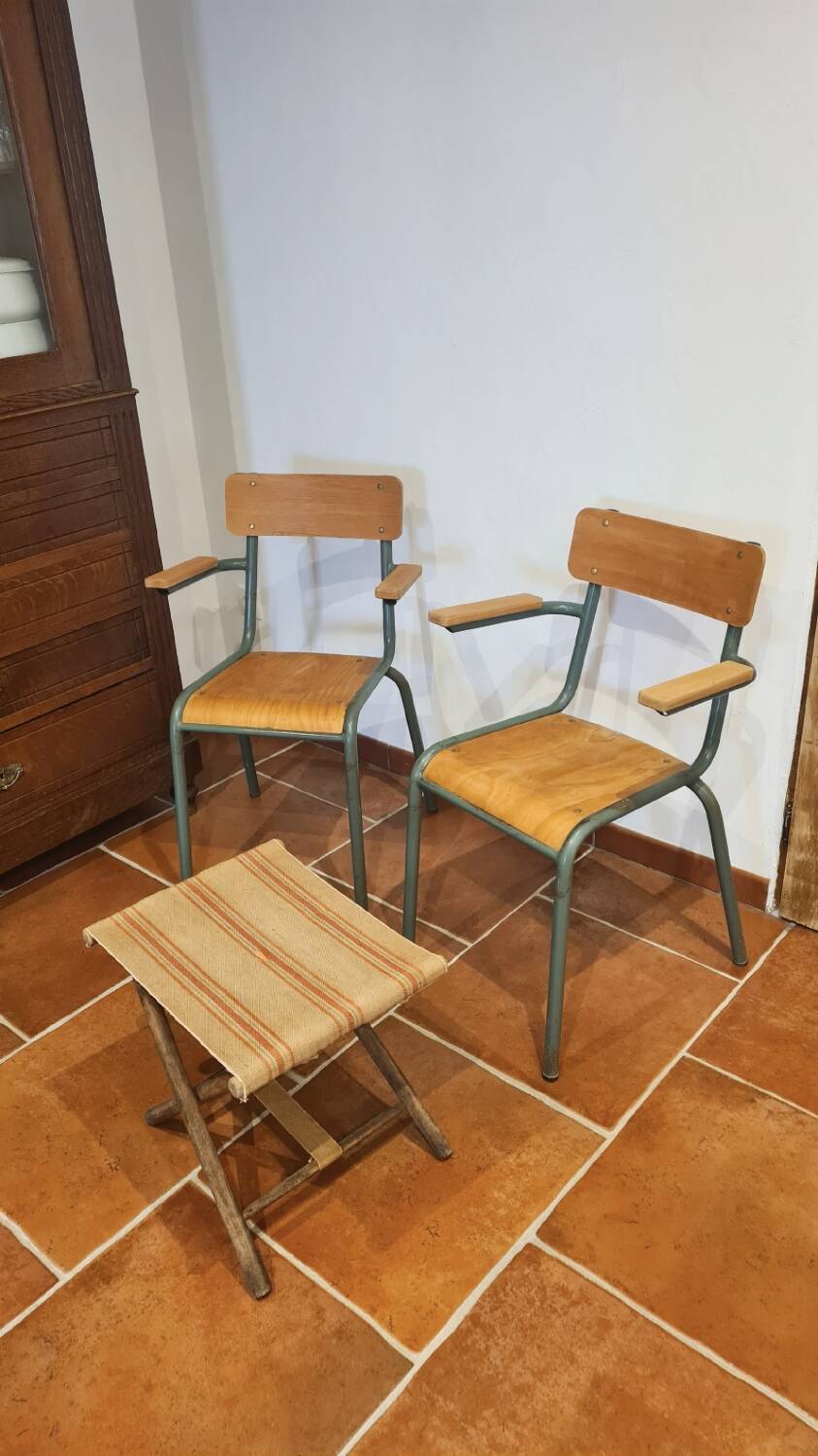 School chairs