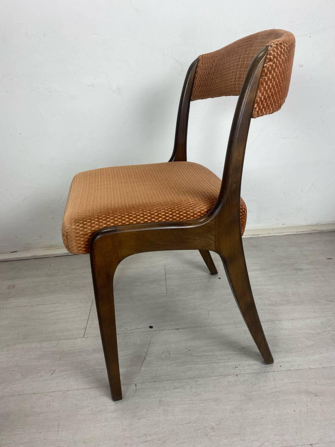 Gondola chairs
