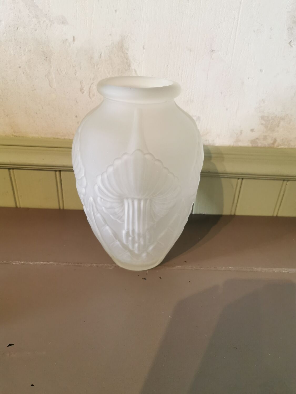Art Deco vase glass paste