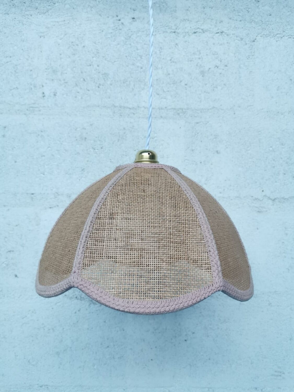 Wicker flower suspension