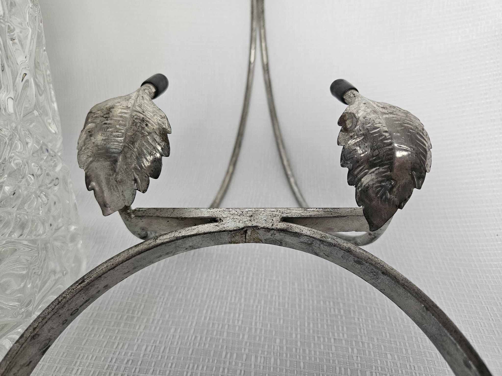 Lion head champagne bucket and its stand 20th century
