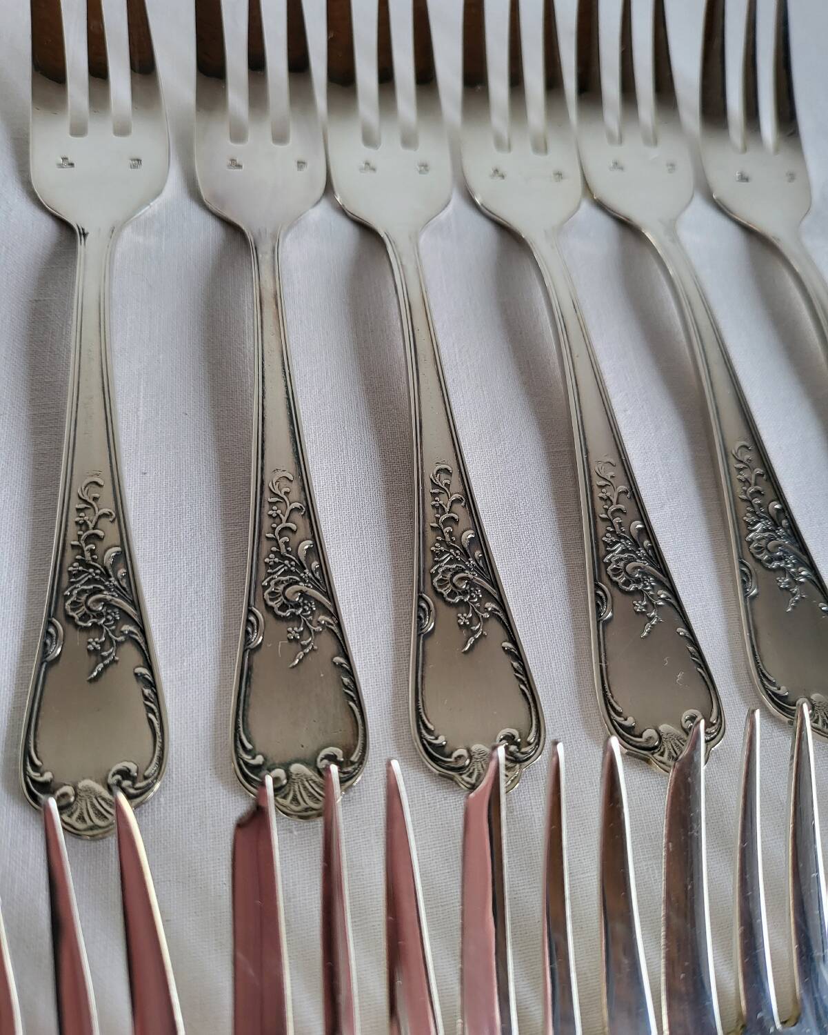 12 silver-plated dessert forks Guildar