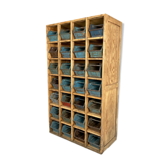 Armoire de rangement industrielle vintage