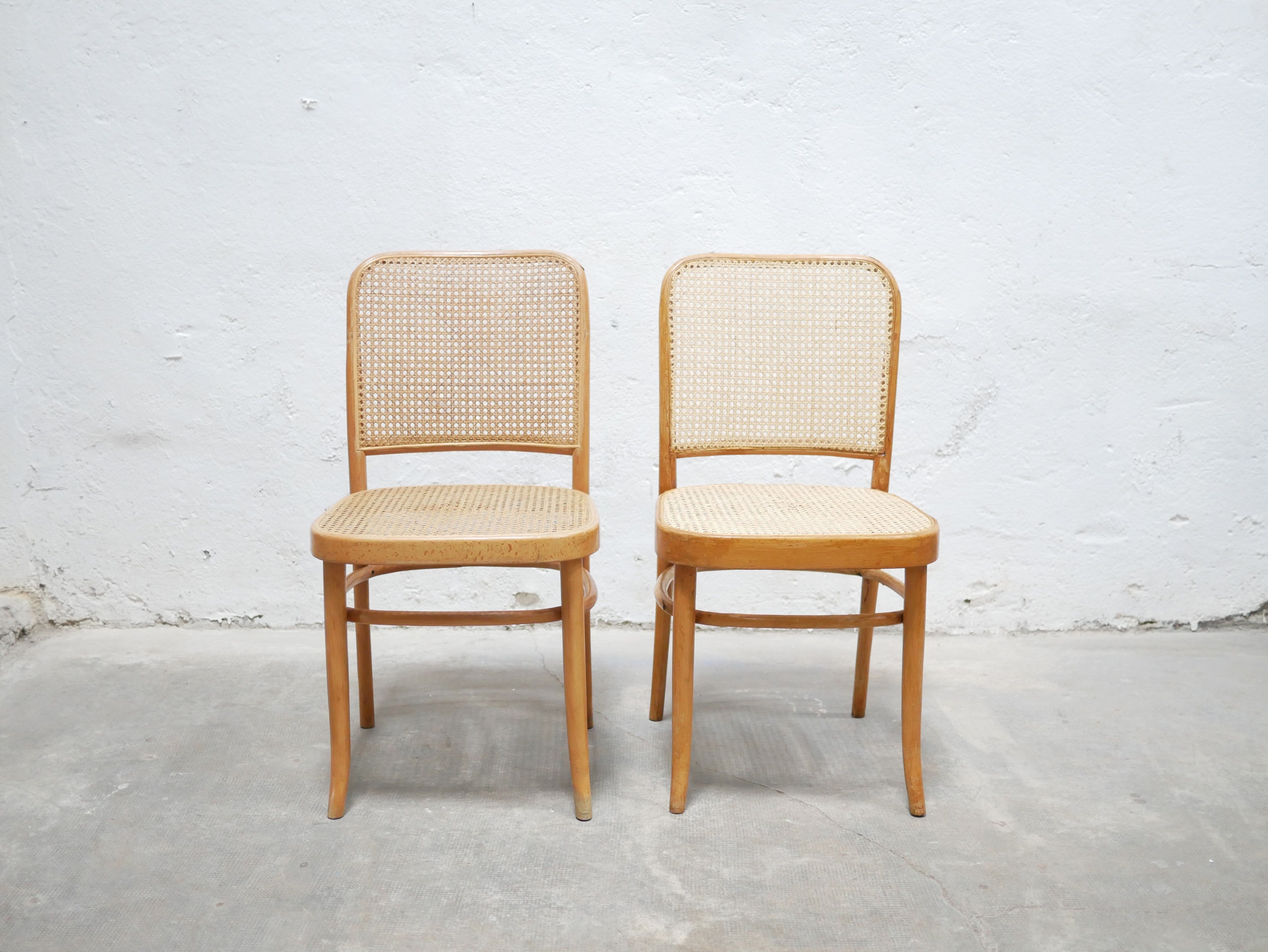 Chaise cannée vintage par J. Hoffmann, éditions Thonet
