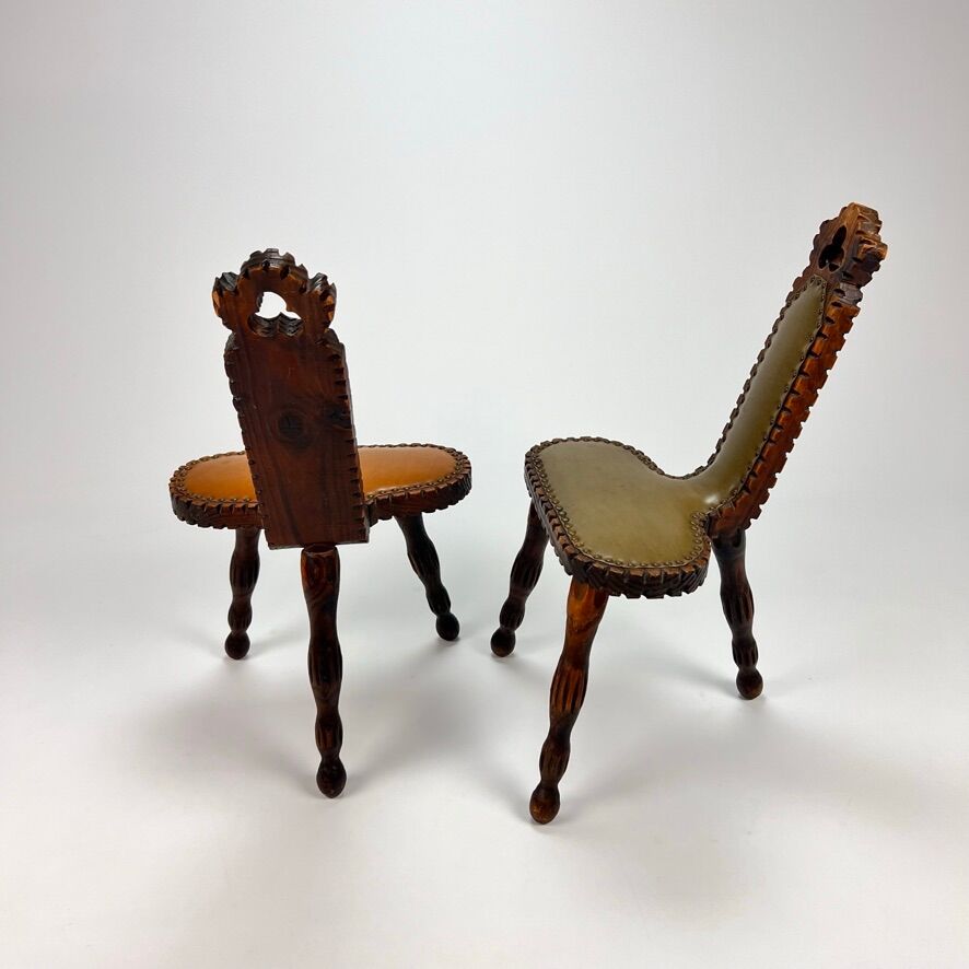 Set of 2 mid century brutalist oak tripod stools, 1960s