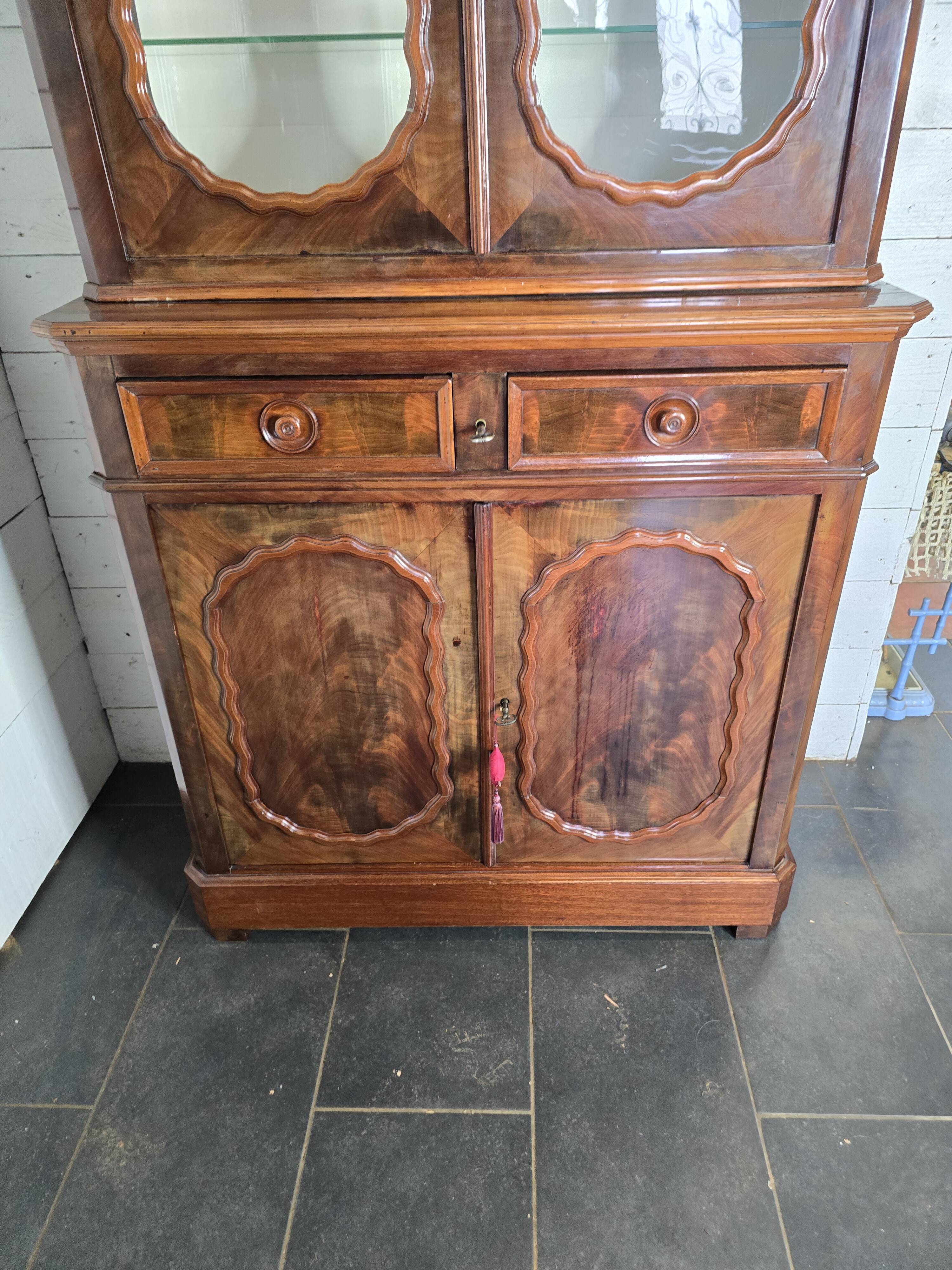 Bibliothèque, buffet haut vitré en acajou