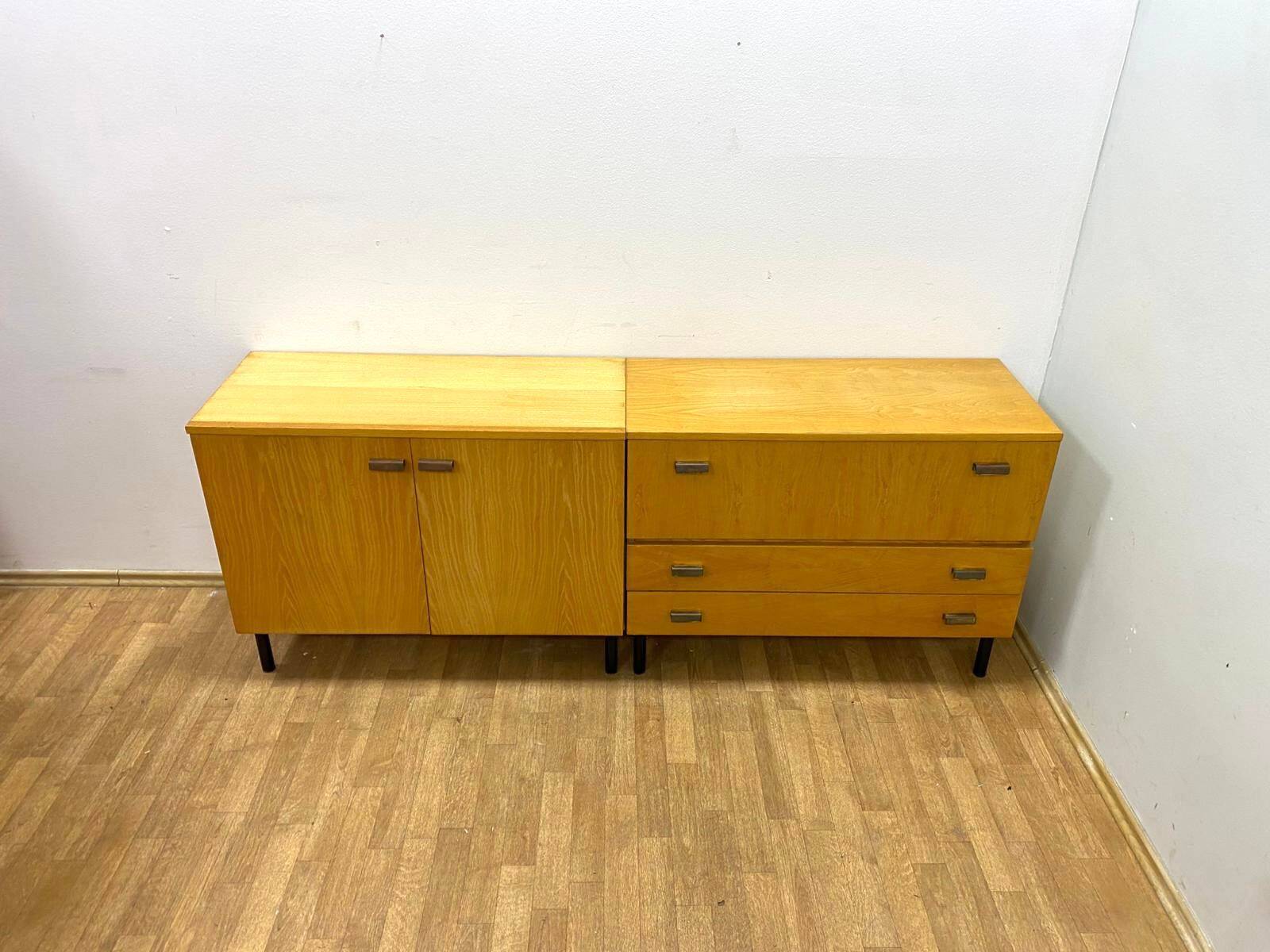 Commode rétro, intérieur, années 1960 (design tchèque)