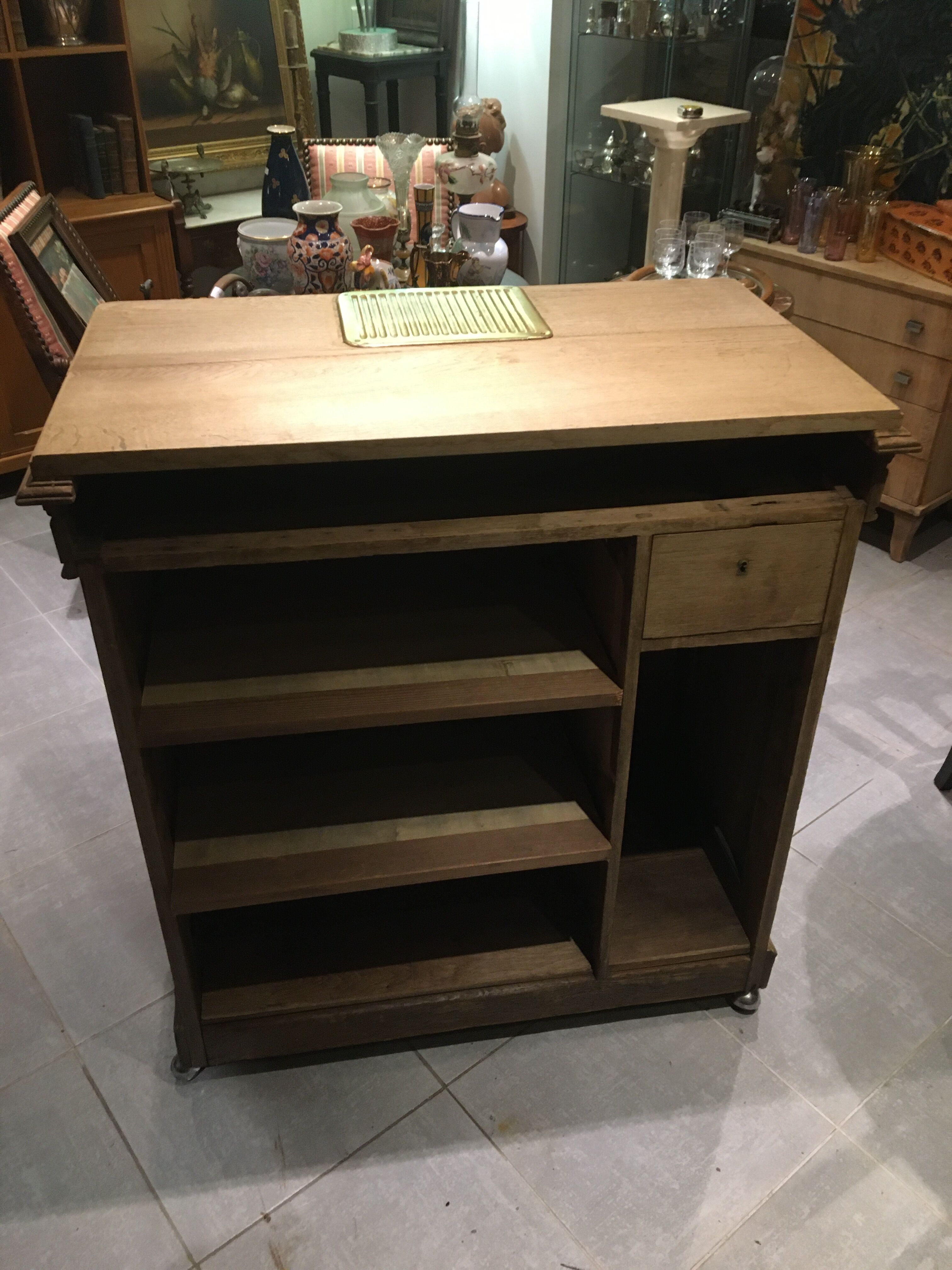 Comptoir de boutique meuble de métier chêne décapé