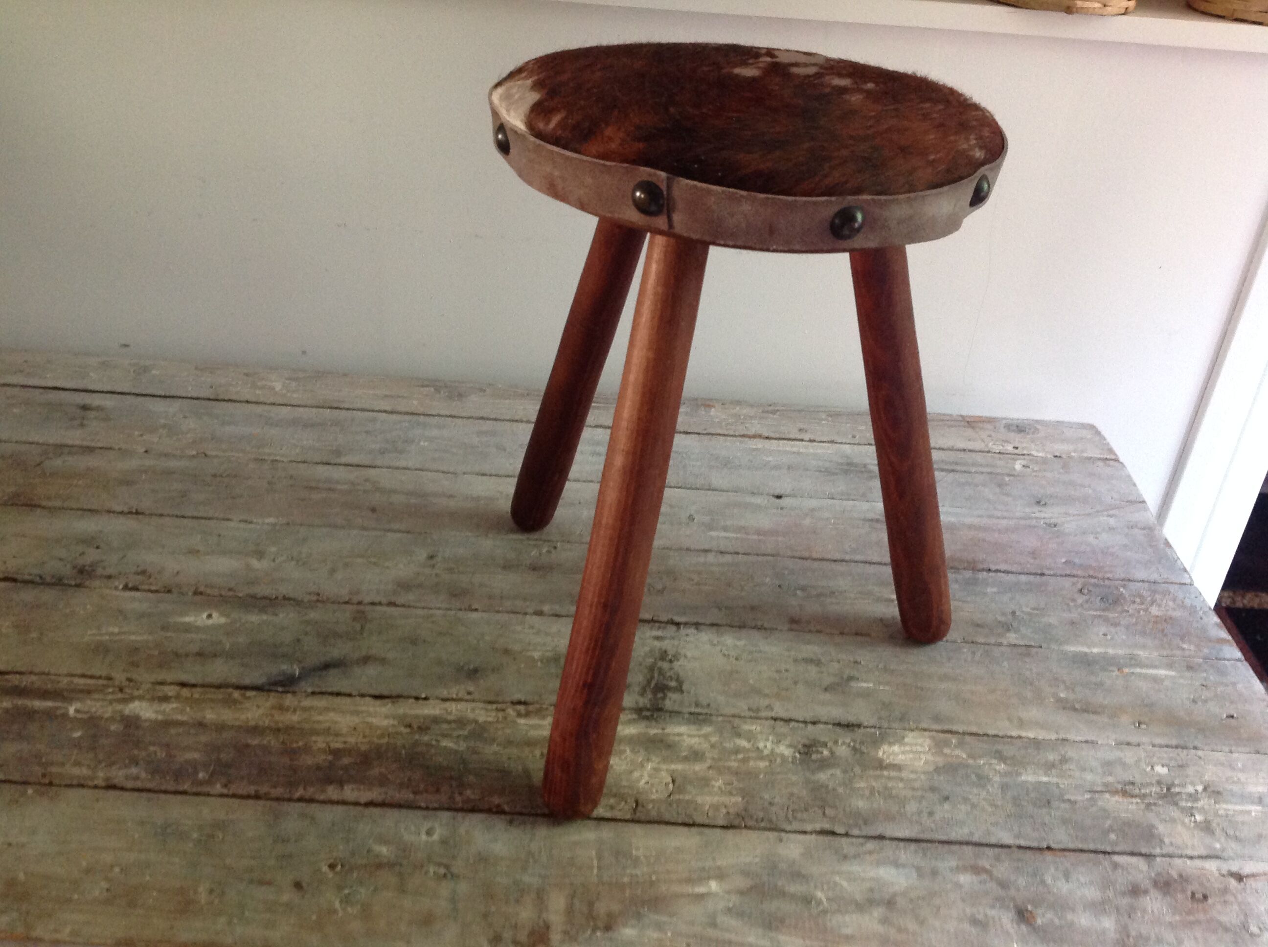 Tripod stool