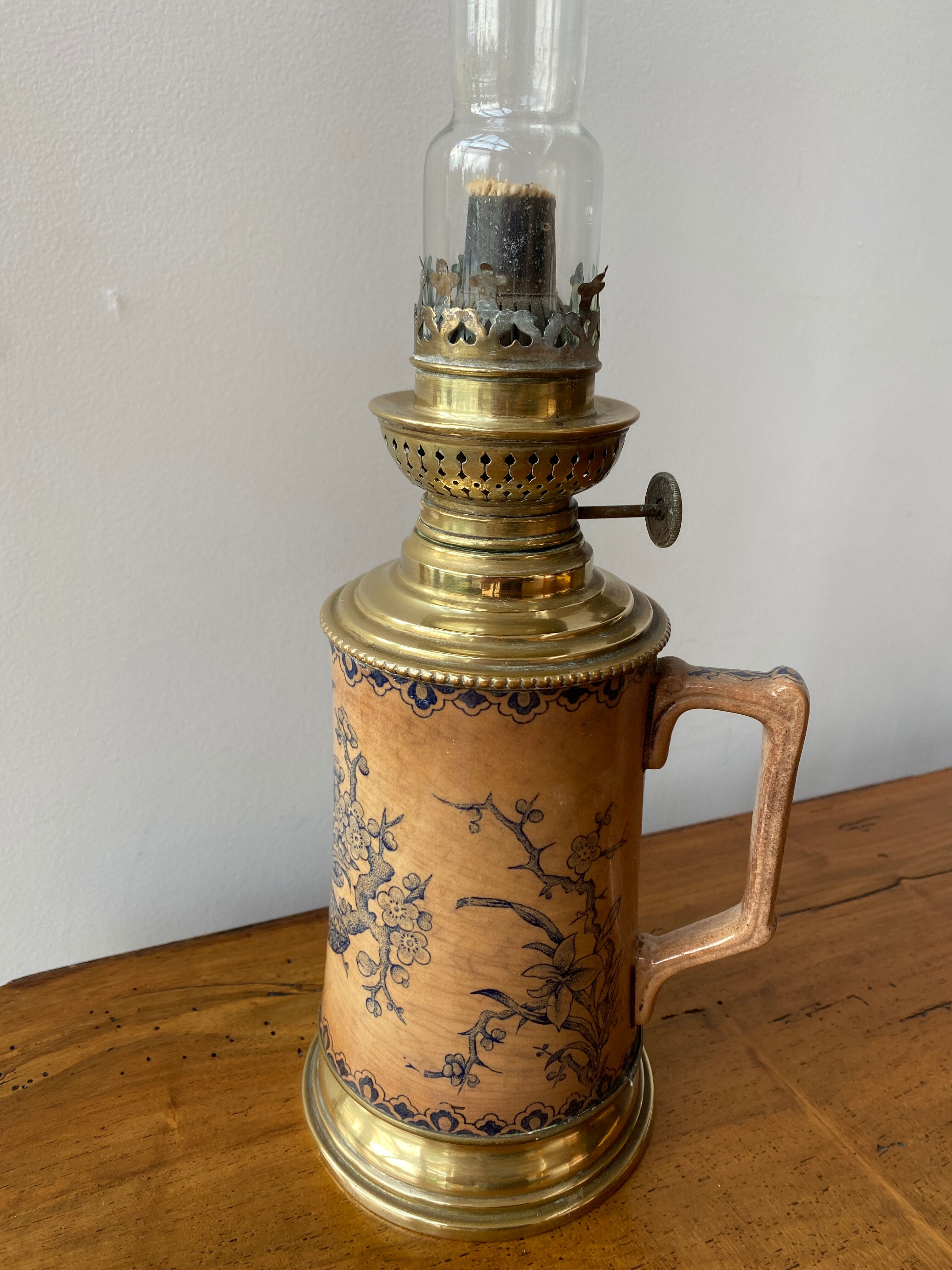 Ceramic and copper oil lamp