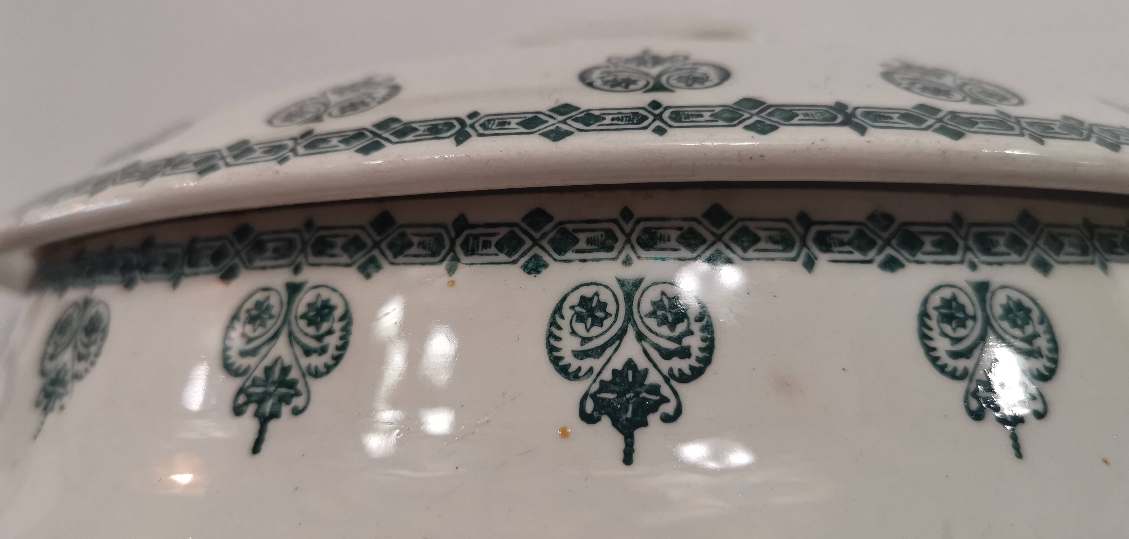 Soupière en faïence de Céranord St Amand Nouvelles Usines