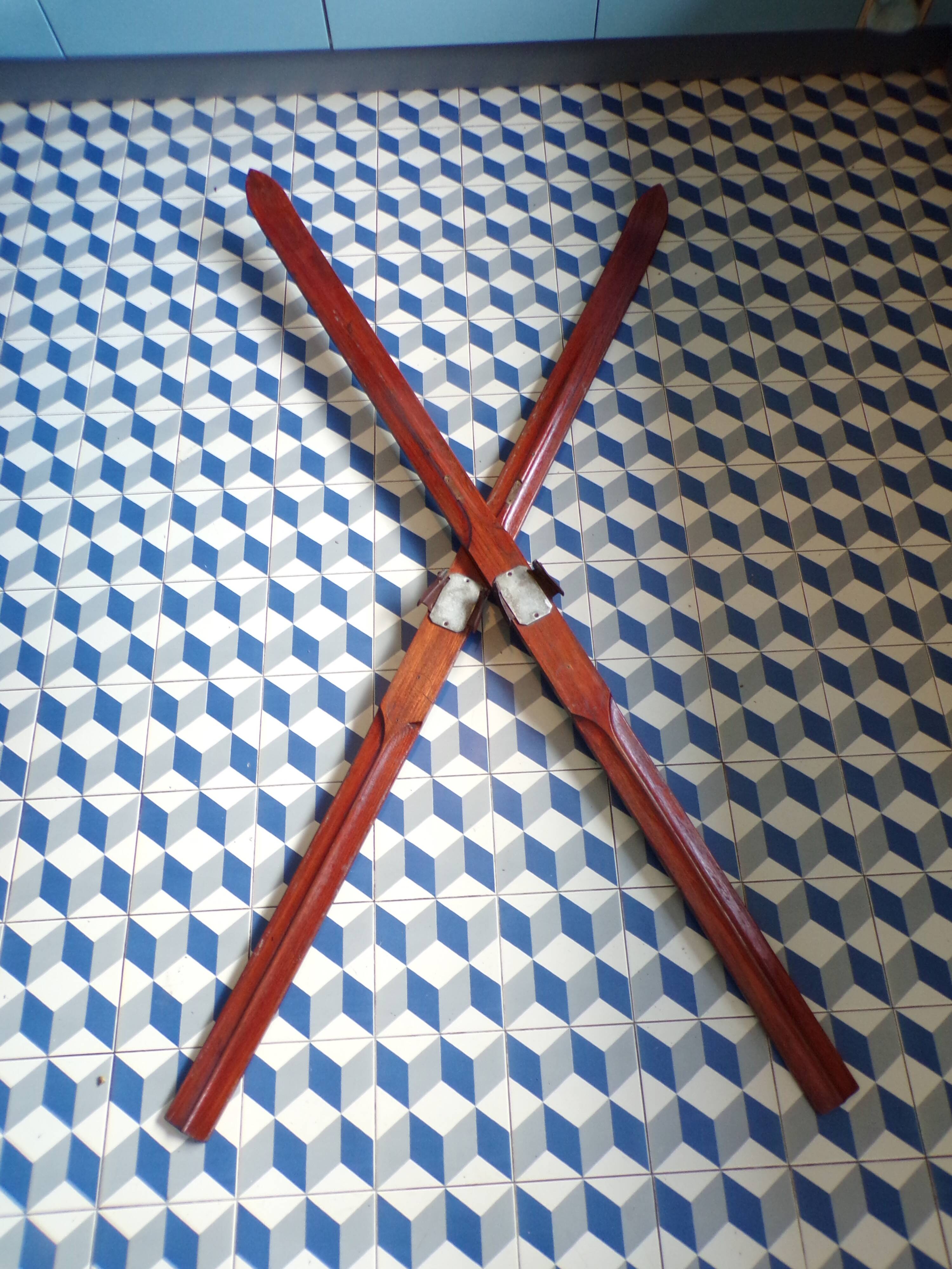 Pair of old wooden skis L=200 cm