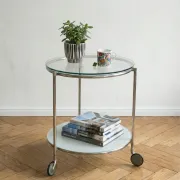 Desserte ronde / table d’appoint ou de lit — design Ehlen Johansson