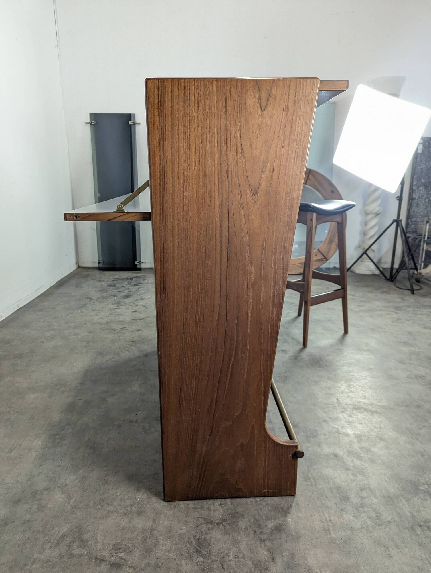 Model bar SK 661 in rosewood by Johannes Andersen for Skanning & Son.