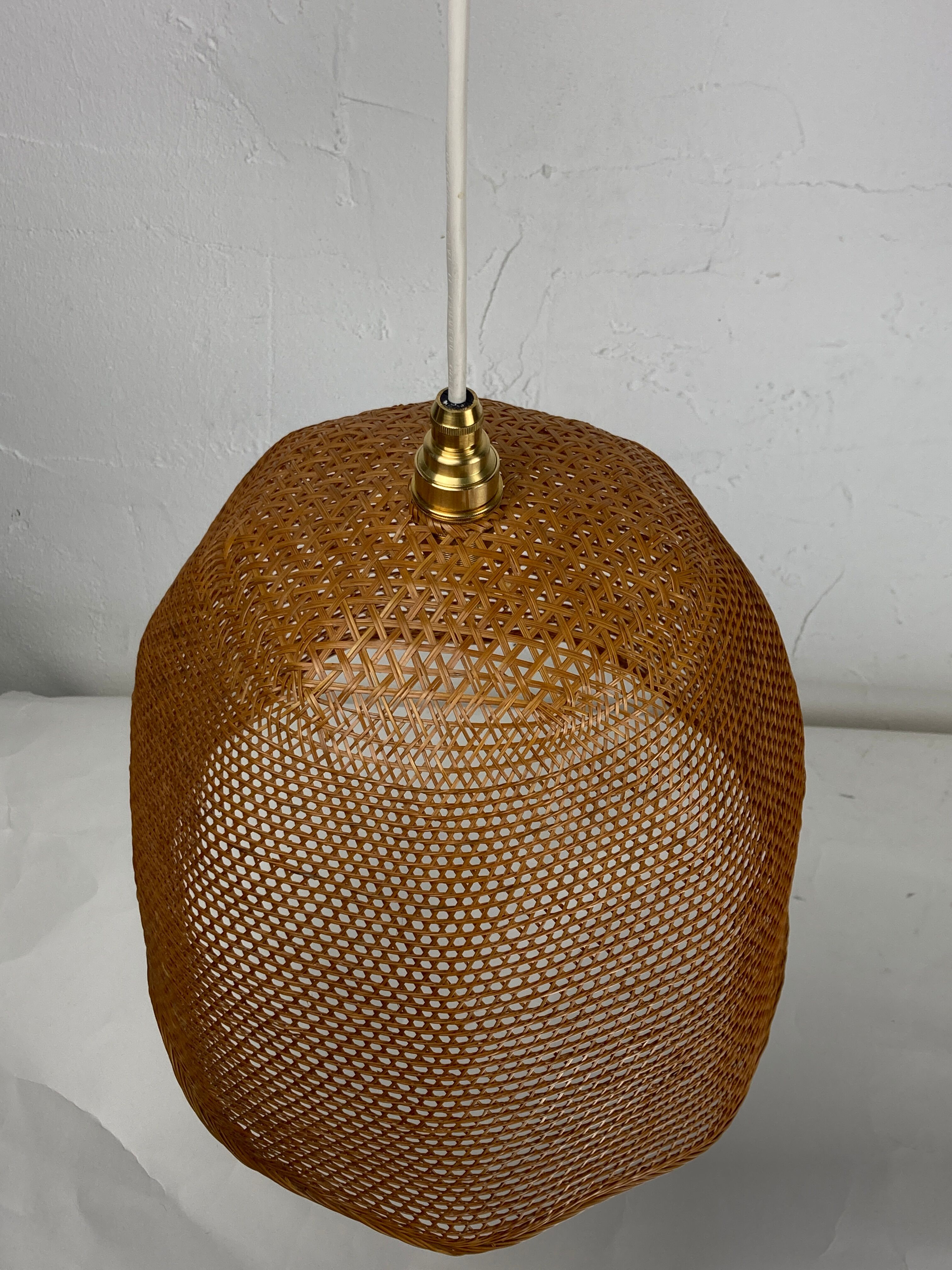 Beehive webbing rattan wicker pendant hanging lamp, 1930s