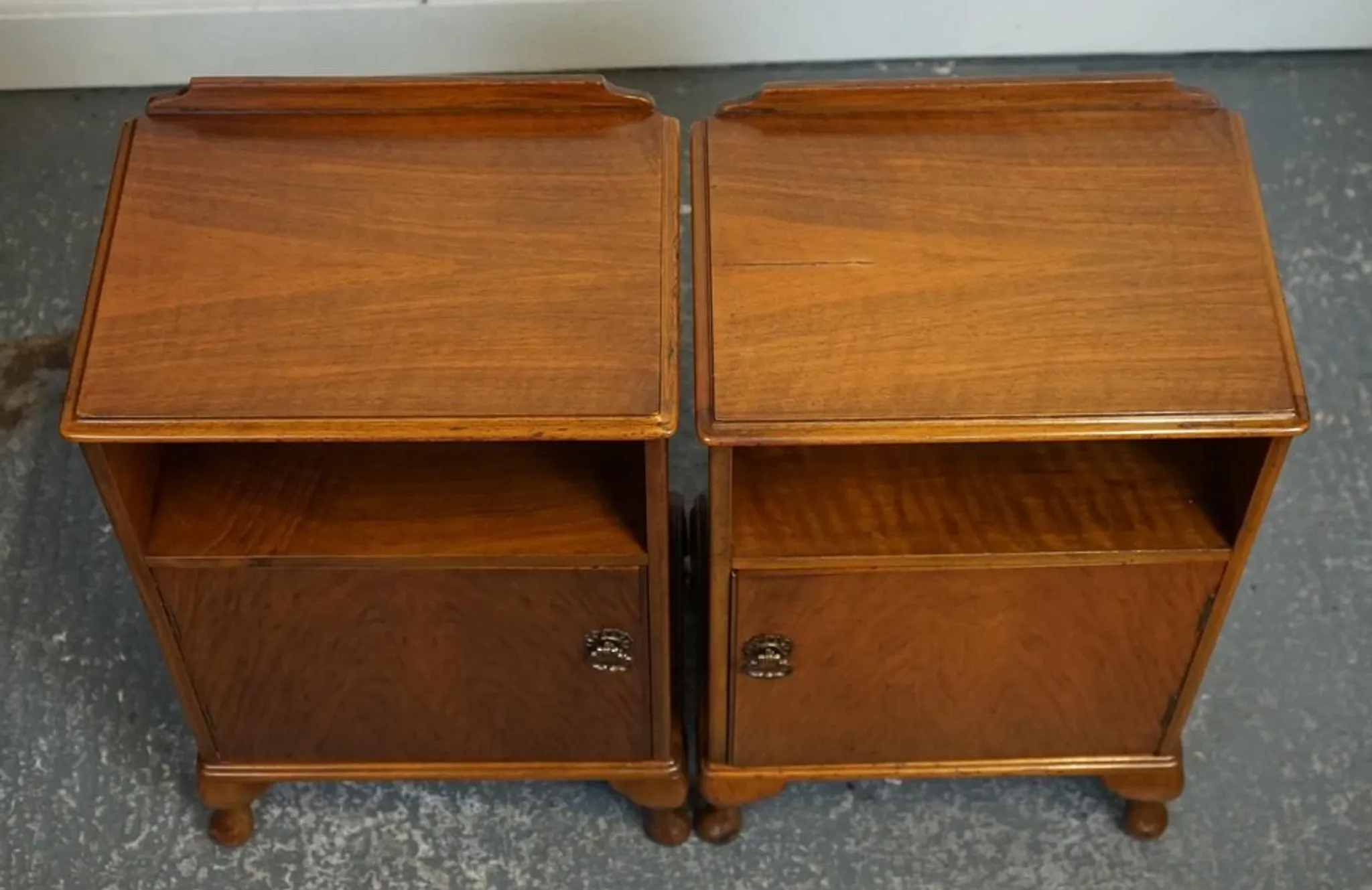 Art Deco Nightstands with Walnut Cabinet and Queen Anne Legs
