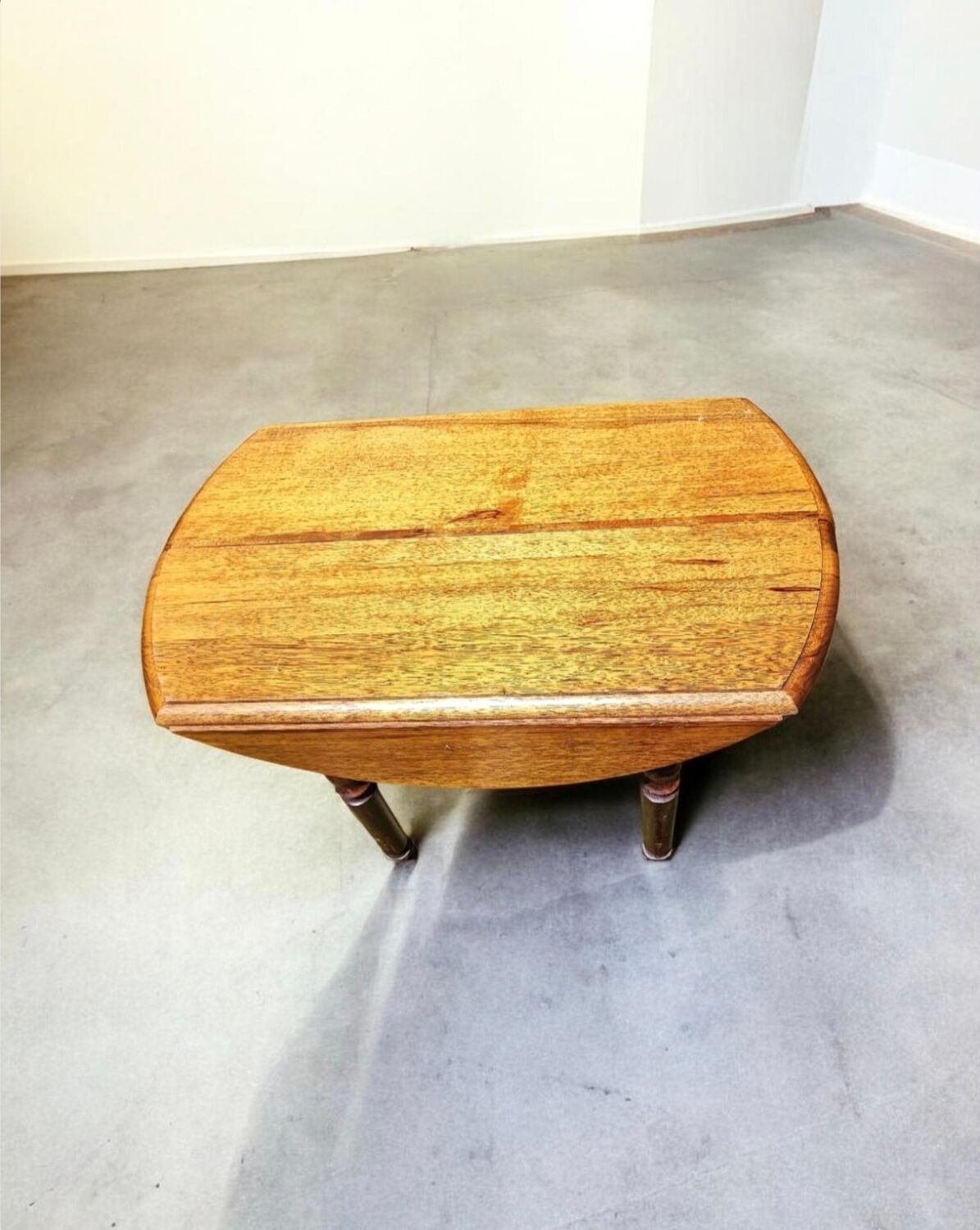 Small round table with flaps Louis Philippe Genuine