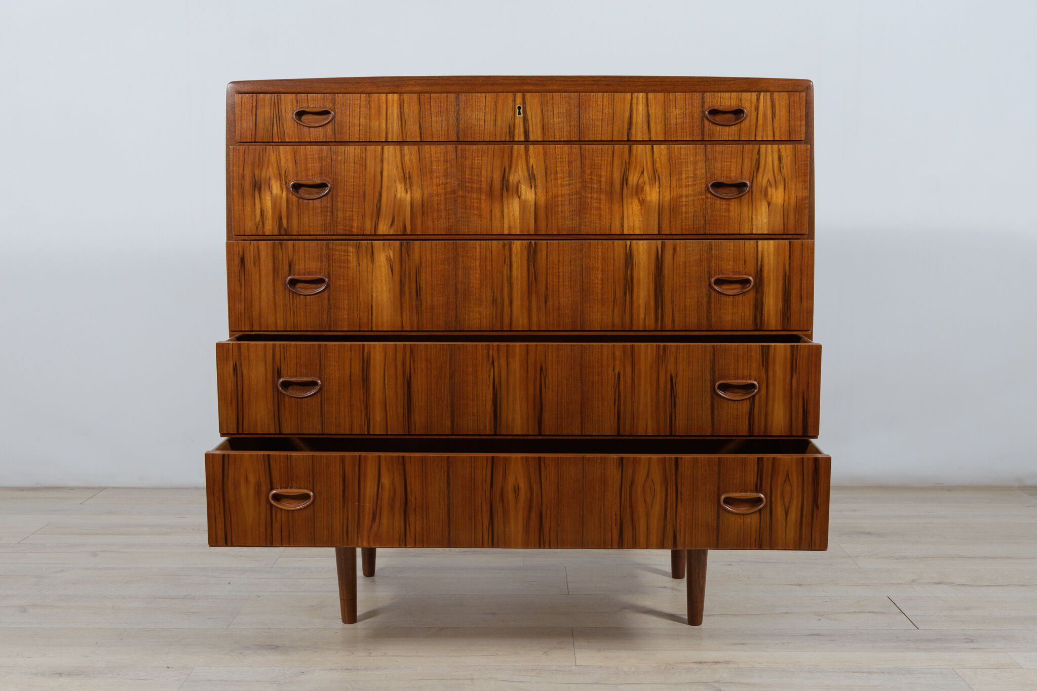 Mid-century dresser and dressing table