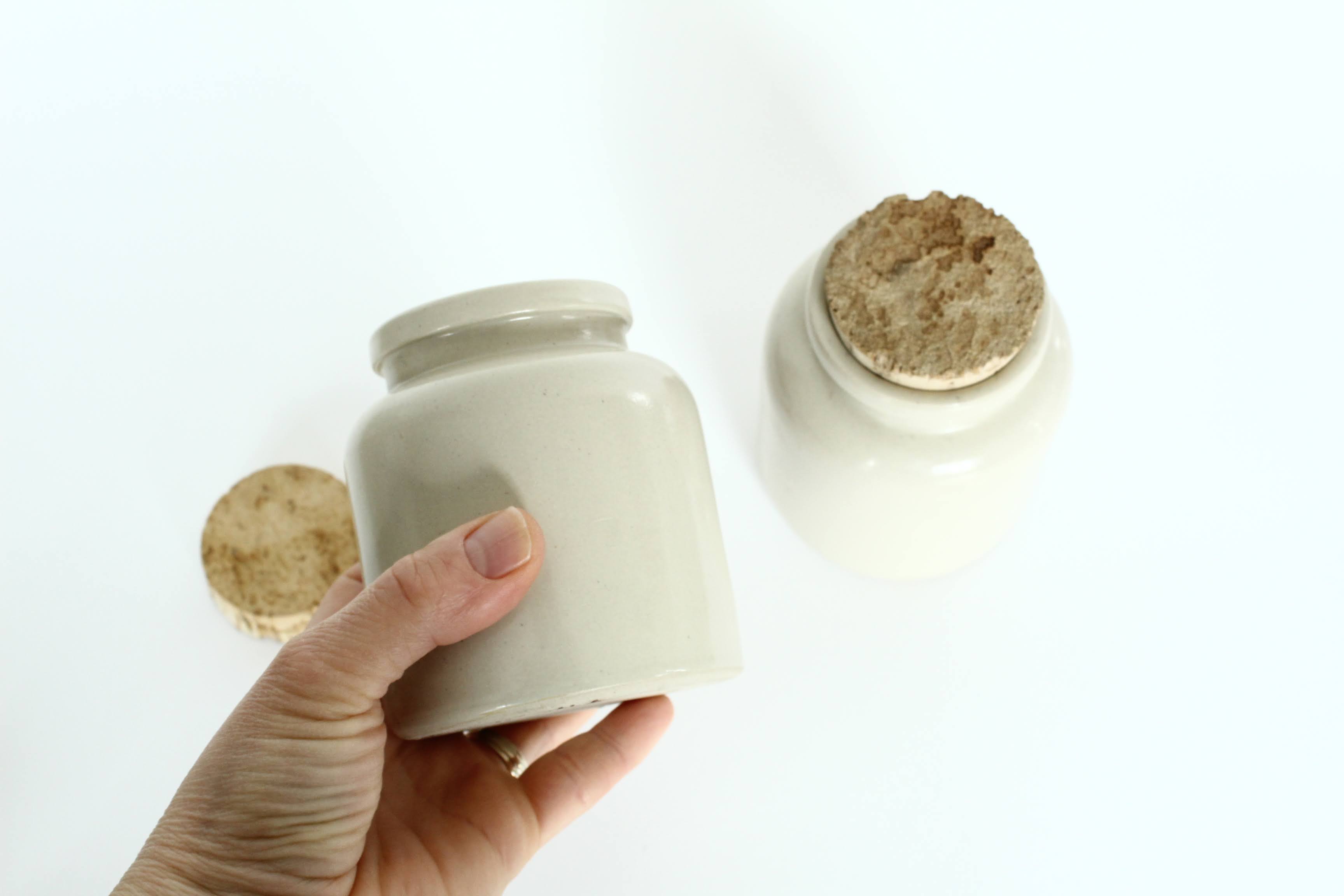 Lot de 2 pots à moutarde en grès