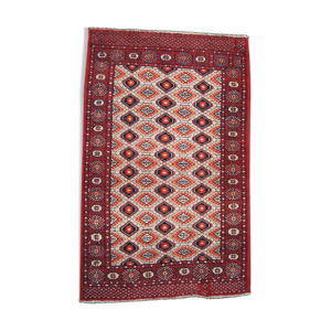 Tapis en laine orné de 5 rangs