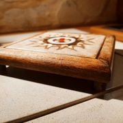 Wood and ceramic flat bottoms