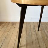 Table basse tripode en bois et marqueterie bicolore design scandinave 1950