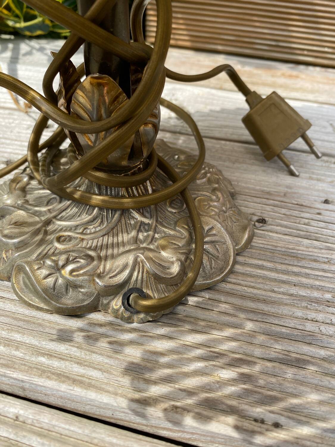 Bronze and brass art deco Charleston lamp