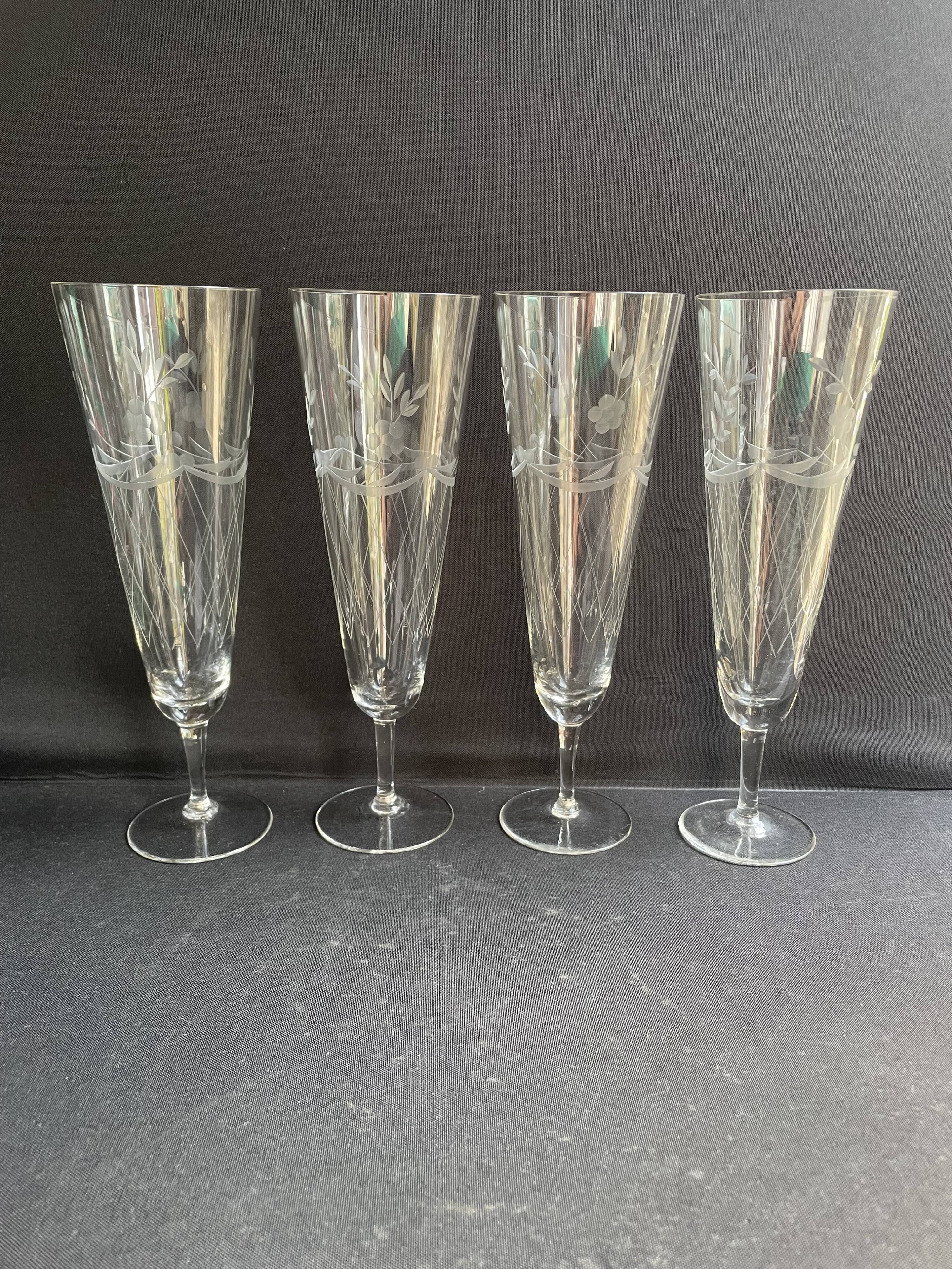 3332 – 4 Large Champagne Flutes – Vintage Cut Crystal, unstamped, these 4 large flutes