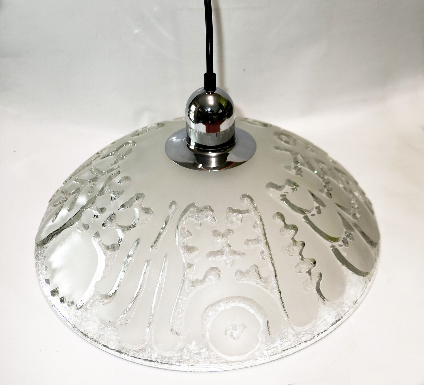 Suspension Peill & Putzler glass molded effect ice