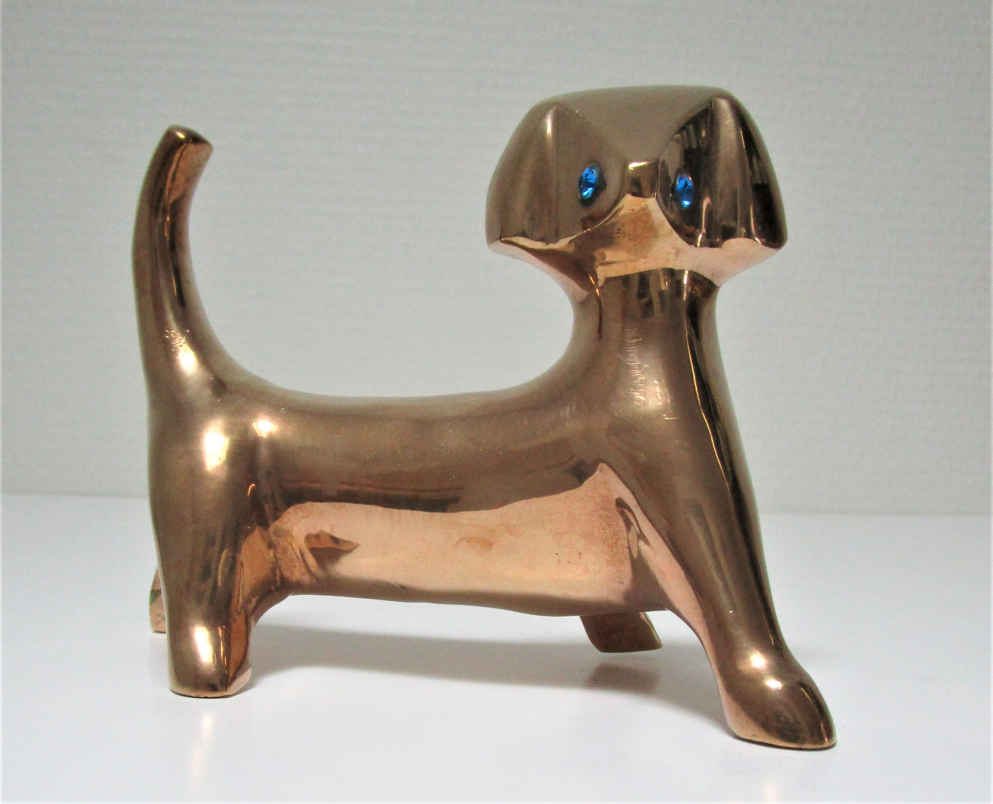 Chien sculptural laiton vintage années 60-70