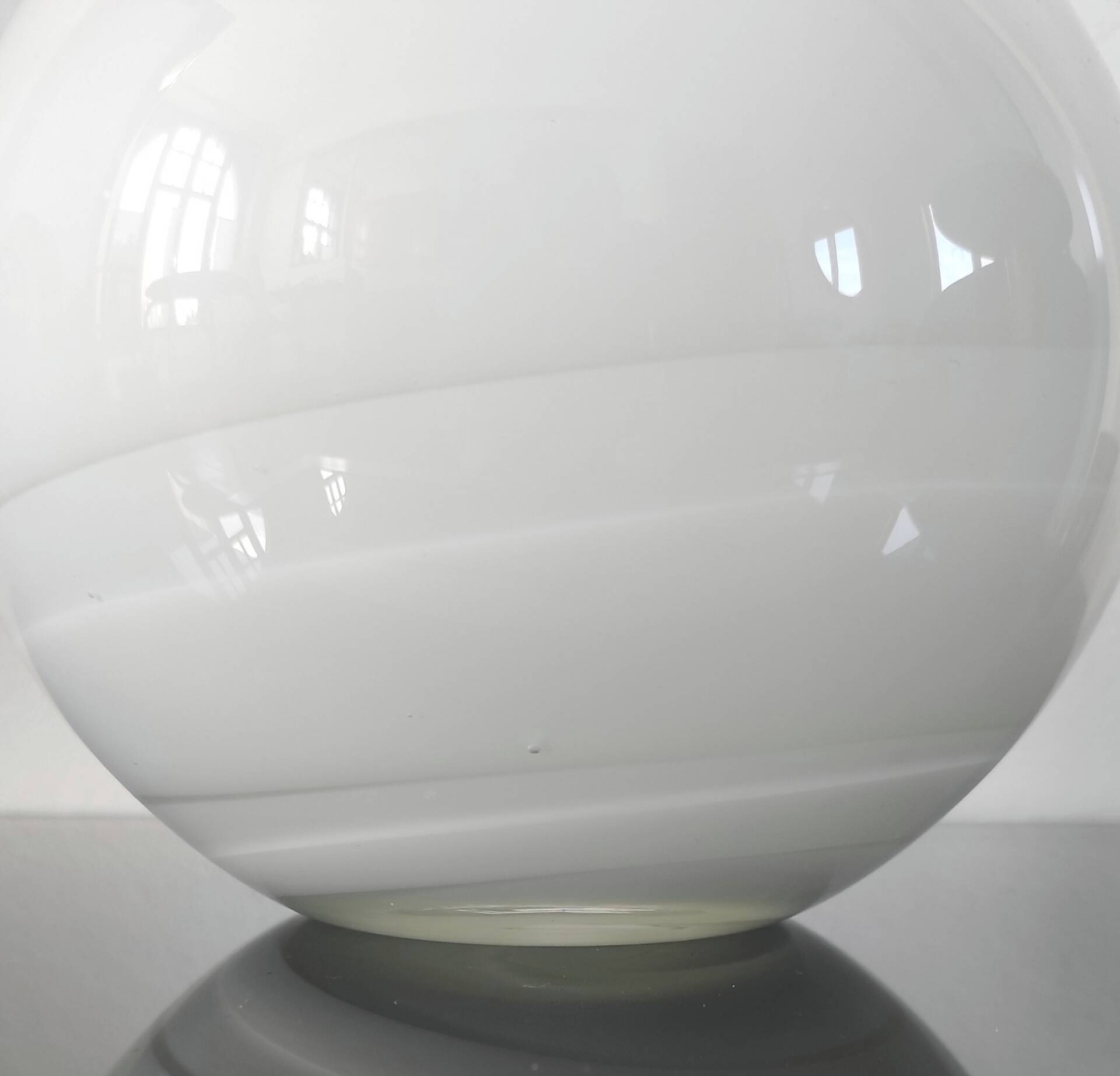 Vase boule vintage