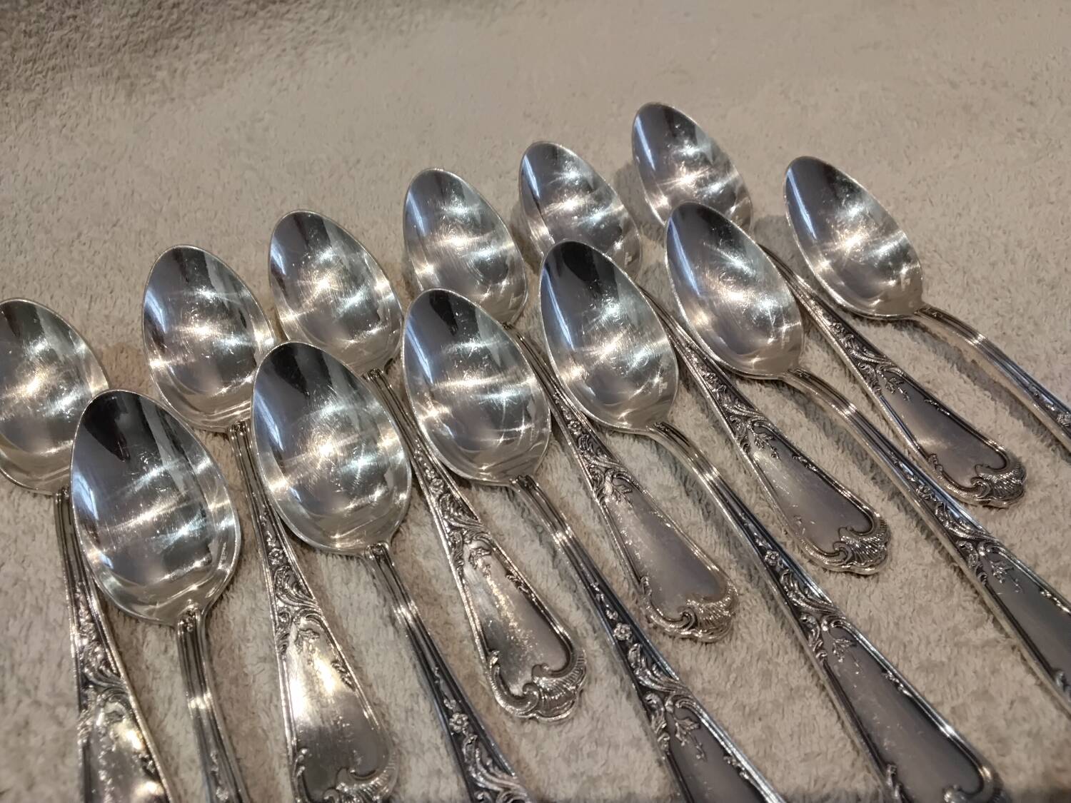 12 silver-plated metal teaspoons, Ercuis silversmith, Louis XV 29