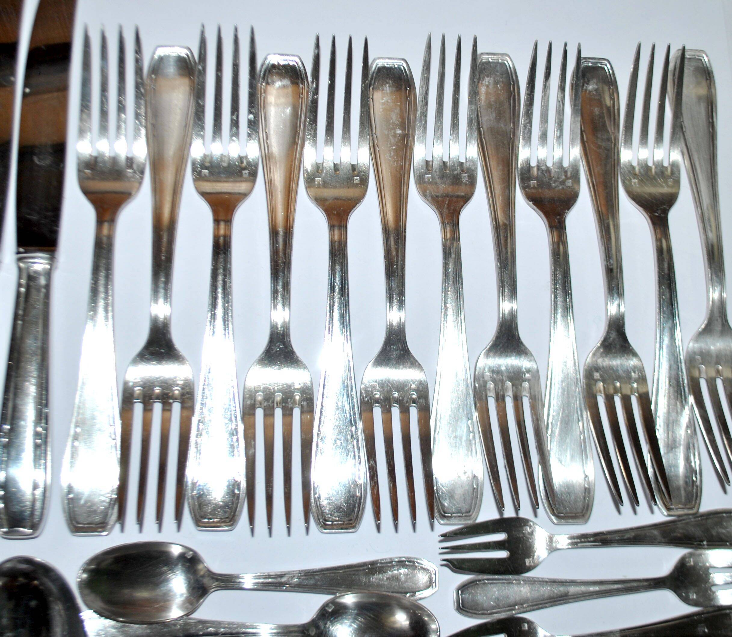 LCF Le Couvert Français cutlery set 60 place settings dessert table modernist design 1950
