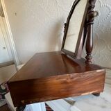 Table dressing table