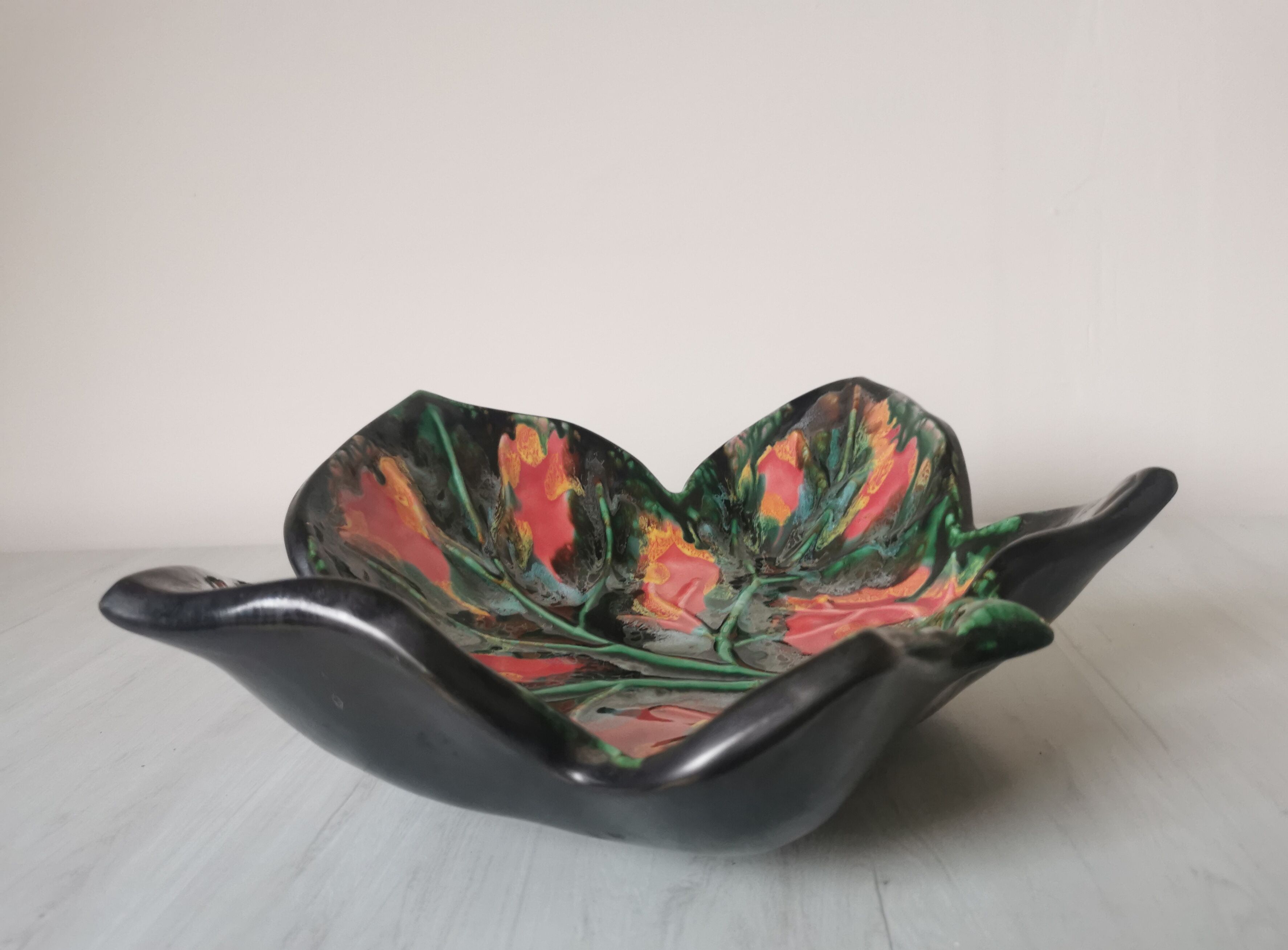 Vintage glazed ceramic trinket bowl