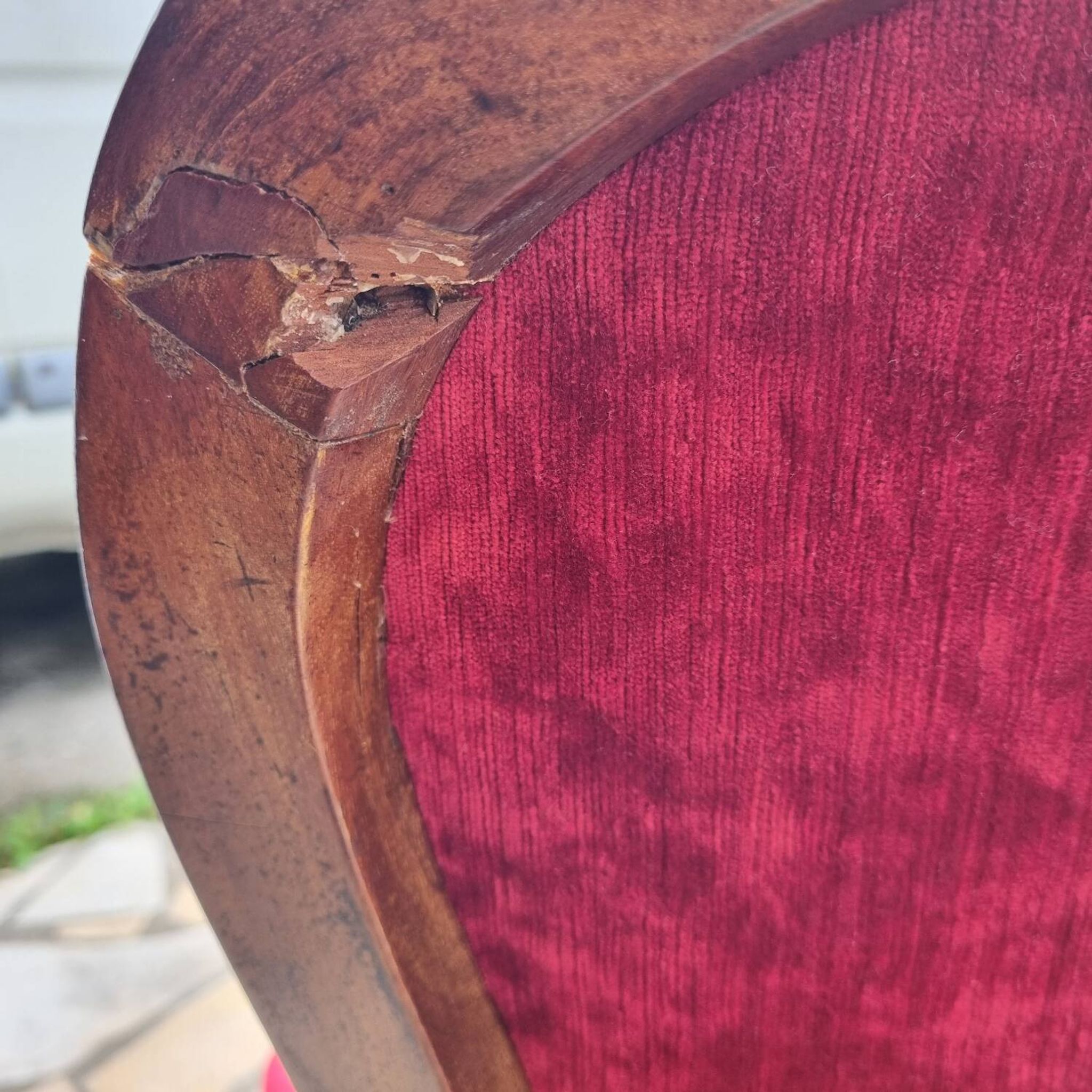 Chaises Louis XX, noyer & velours rouge