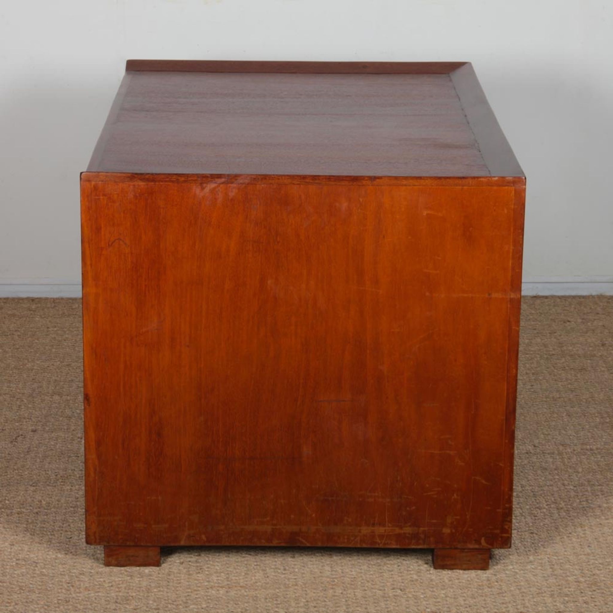 Bureau en bois, travail moderniste des années 1930