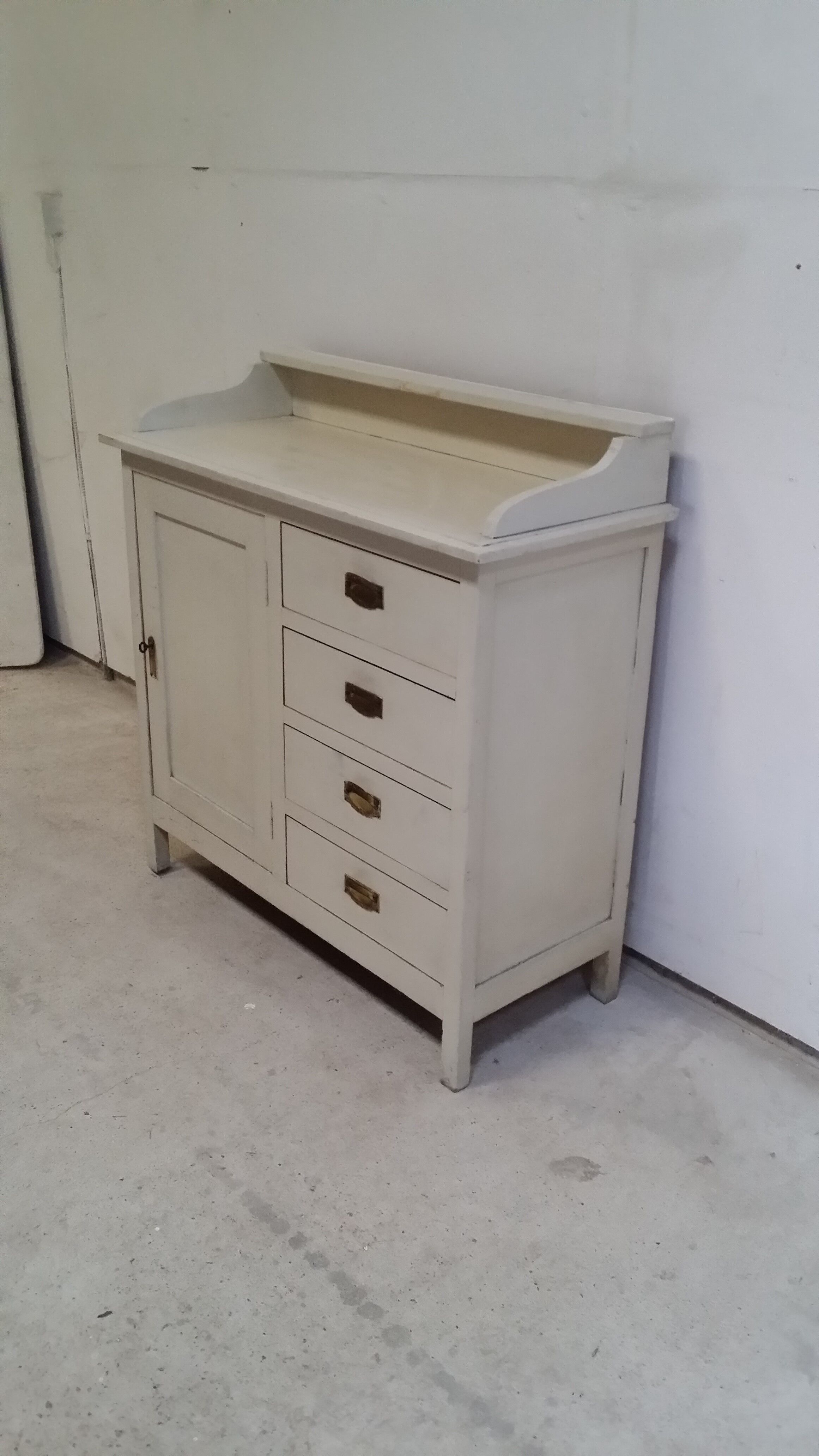 Chest of drawers 1 door , 4 drawers