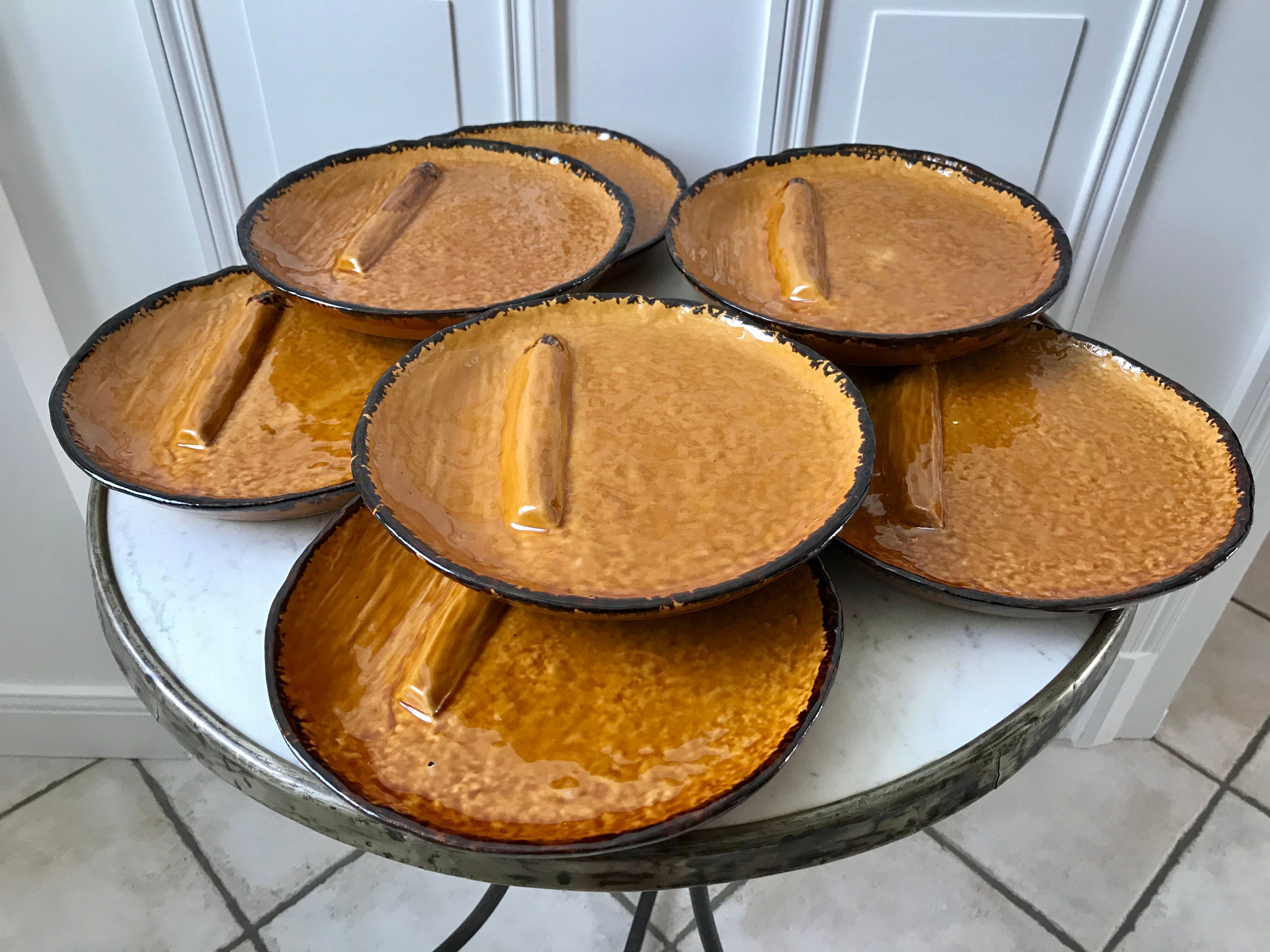 Set of 8 ceramic asparagus plates from Poët Laval 60s-70s