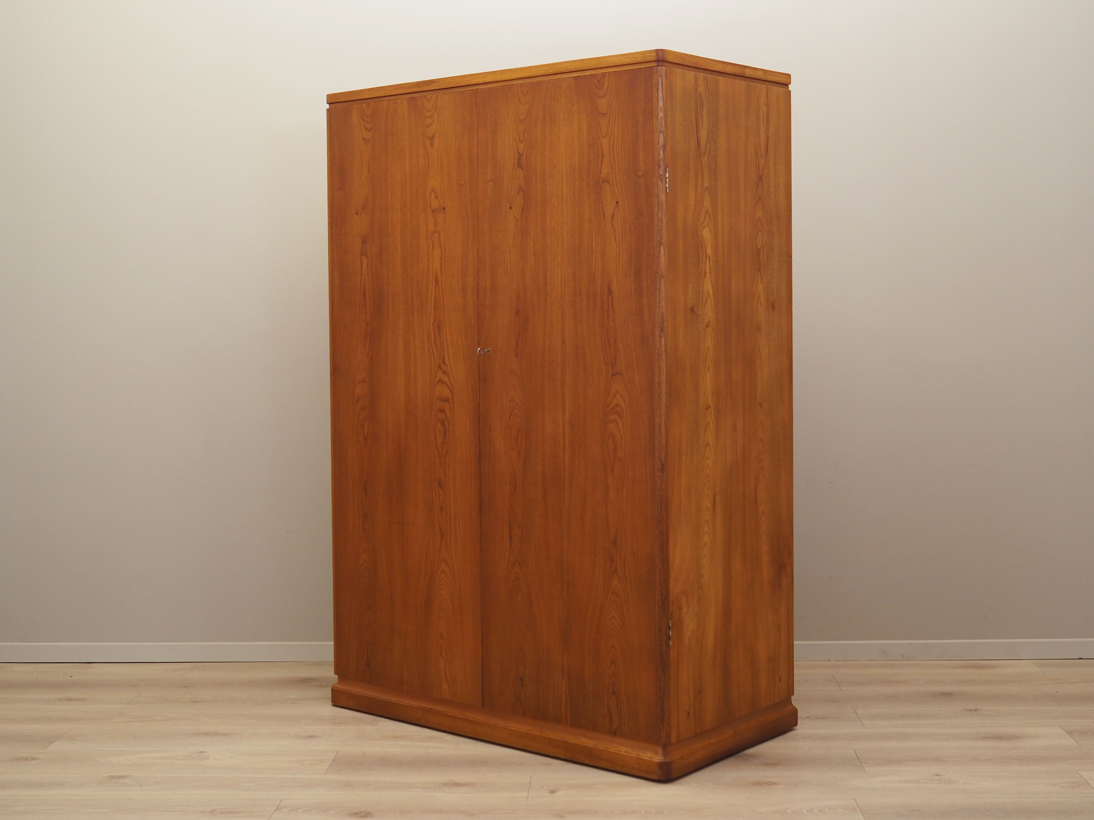 Oak wardrobe, Danish design, 1960s, production: Sweden