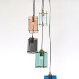 Lustre suspendu en laiton et verre coloré à cinq lampes