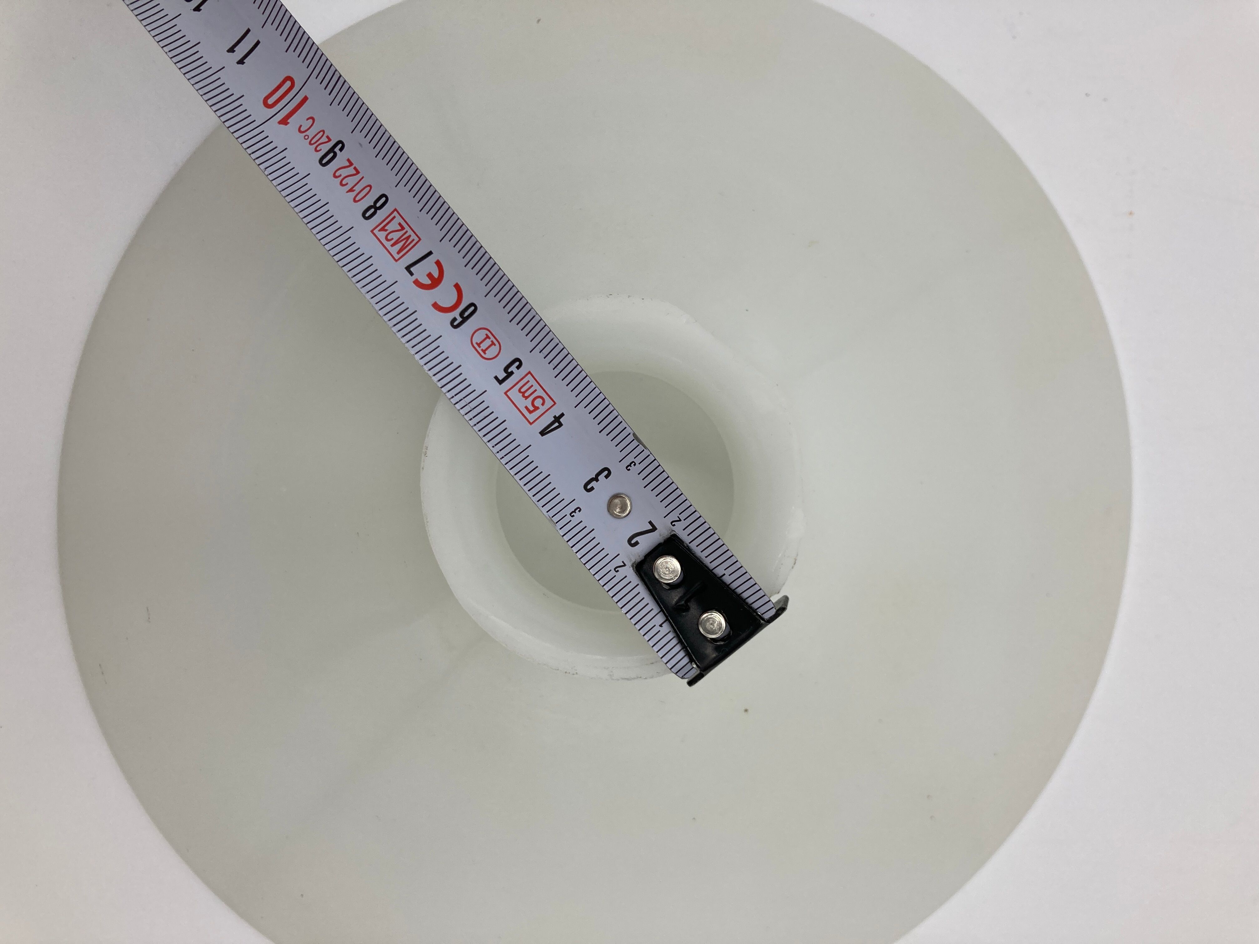 Small white opaline 20 cm