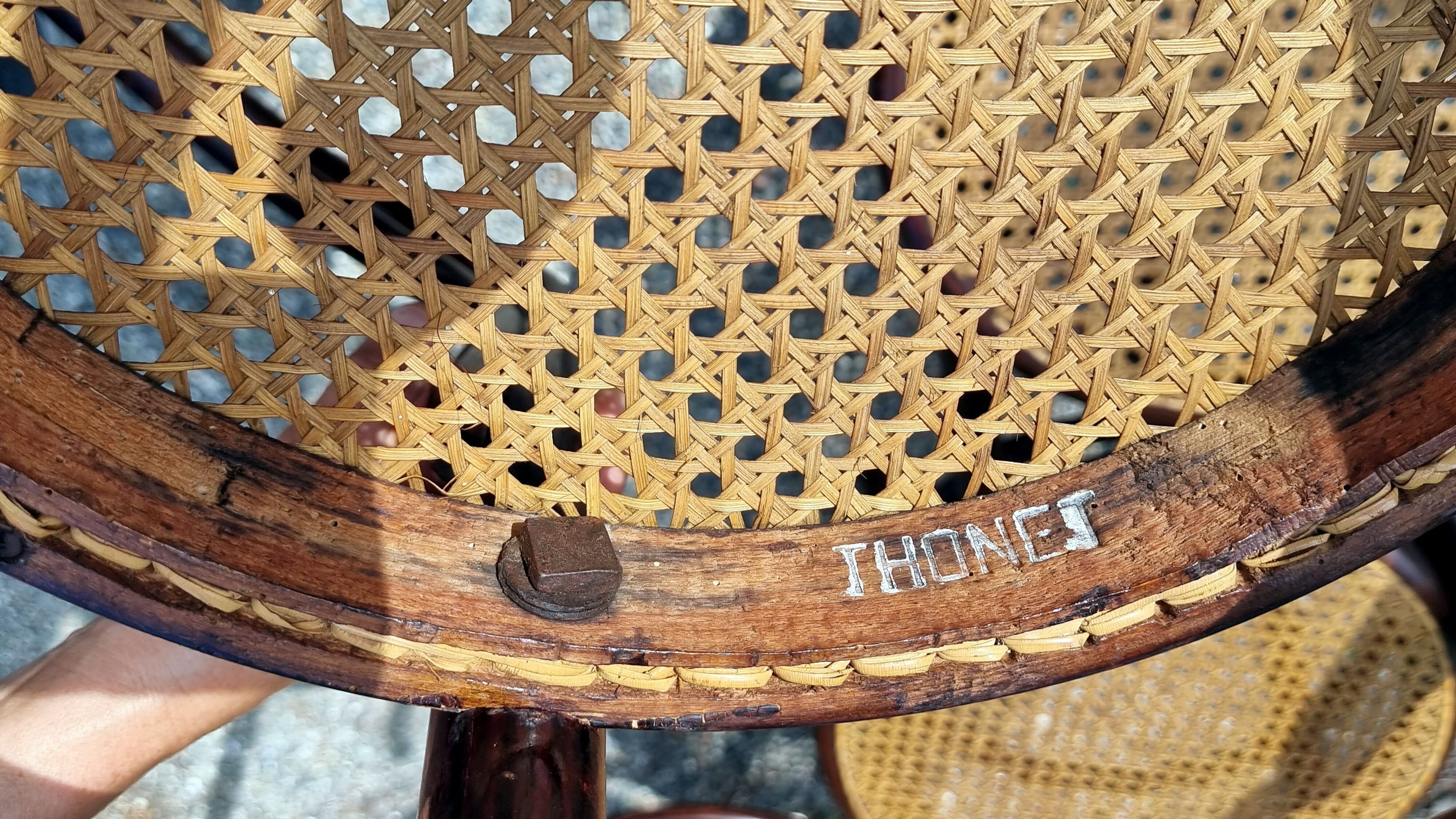 5 chaises Thonet n°14 de 1875