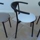 6 Chaises de style gondole structure métallique cossu et simili cuir