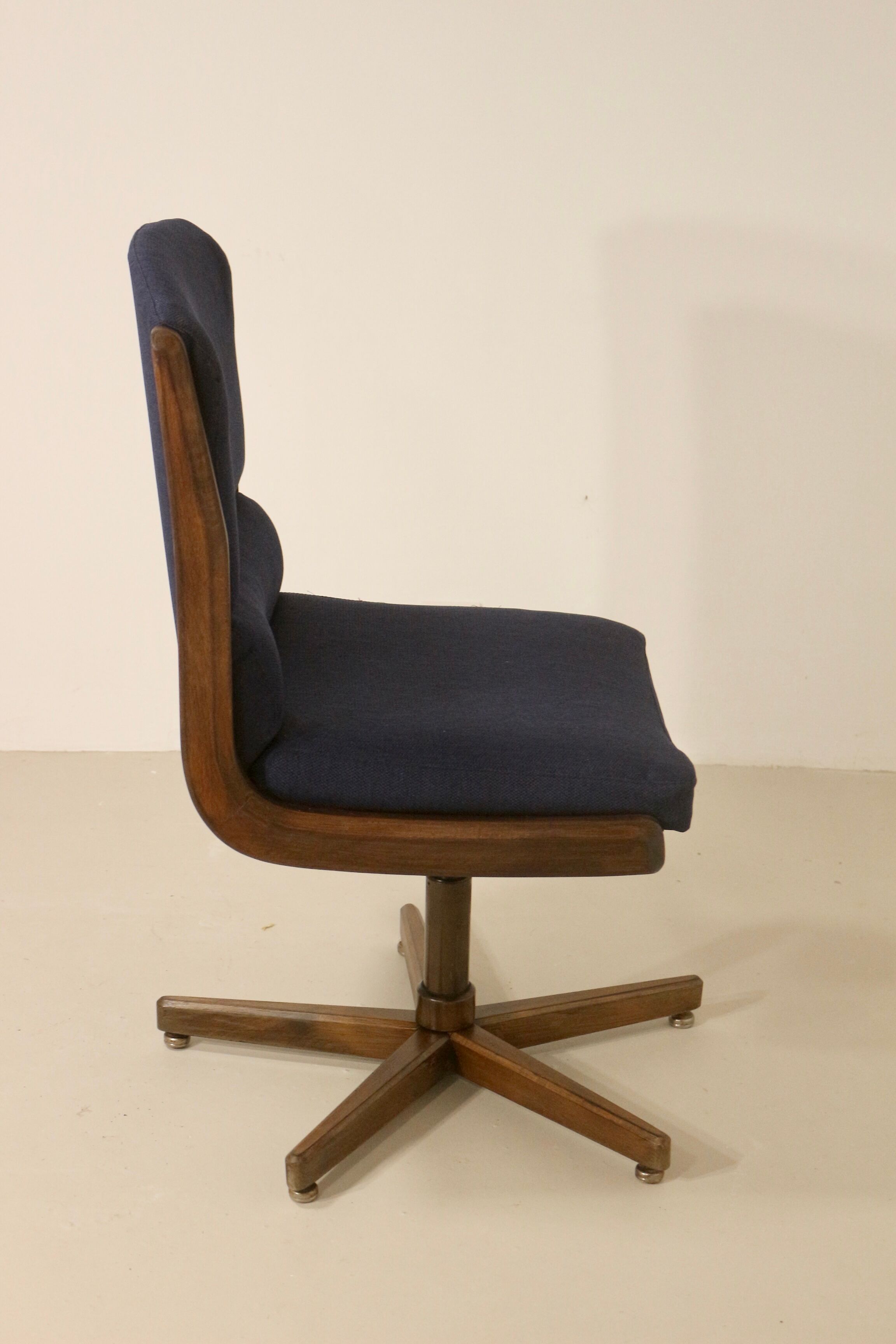 Fauteuil de bureau vintage pivotant en bois année 70