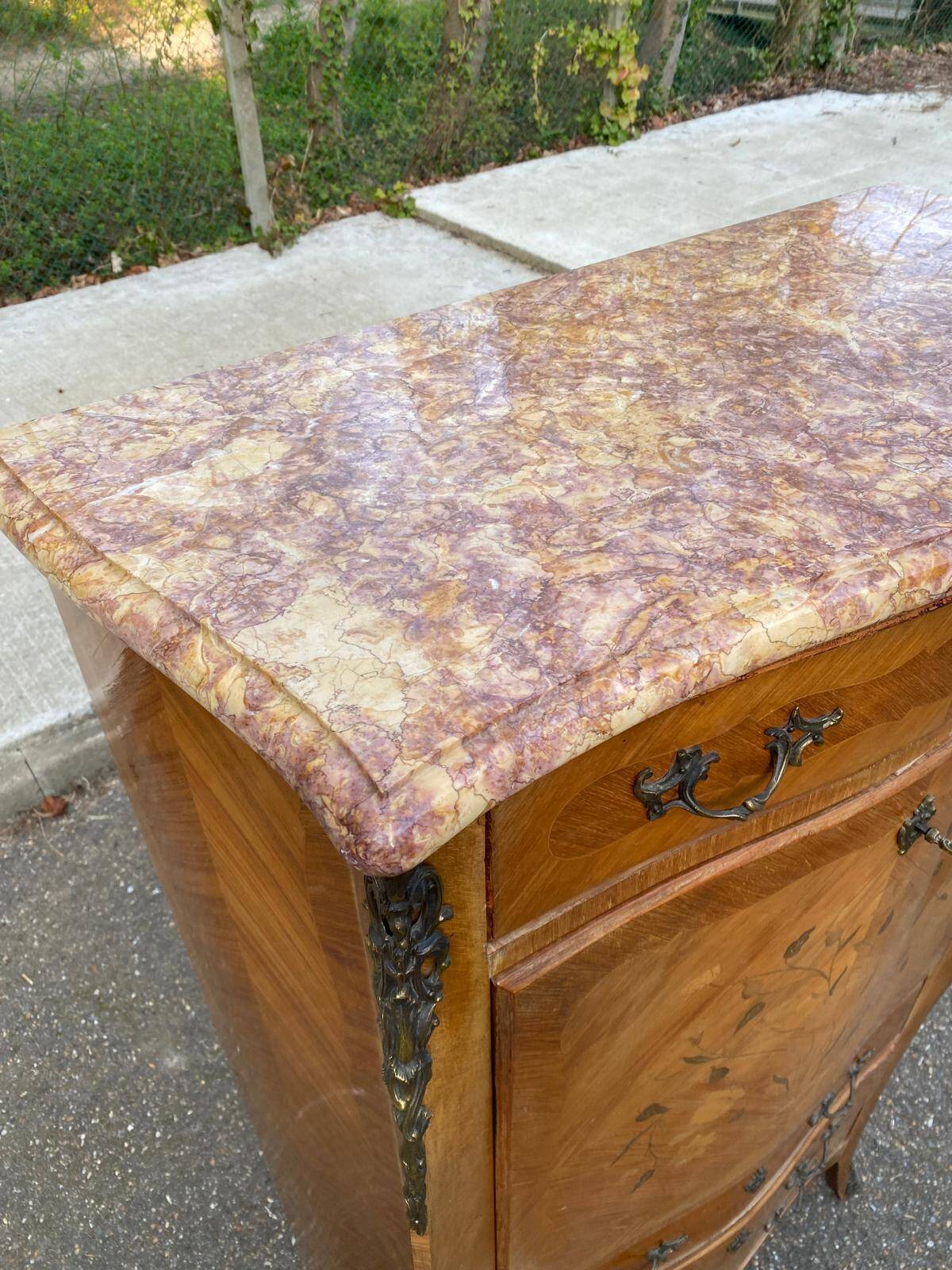 Curved secretary in Louis XV marquetry