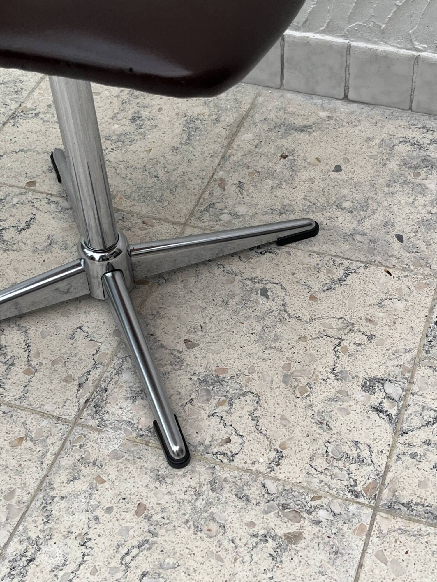 Space Age Swivel Chair Chocolate Brown Skai