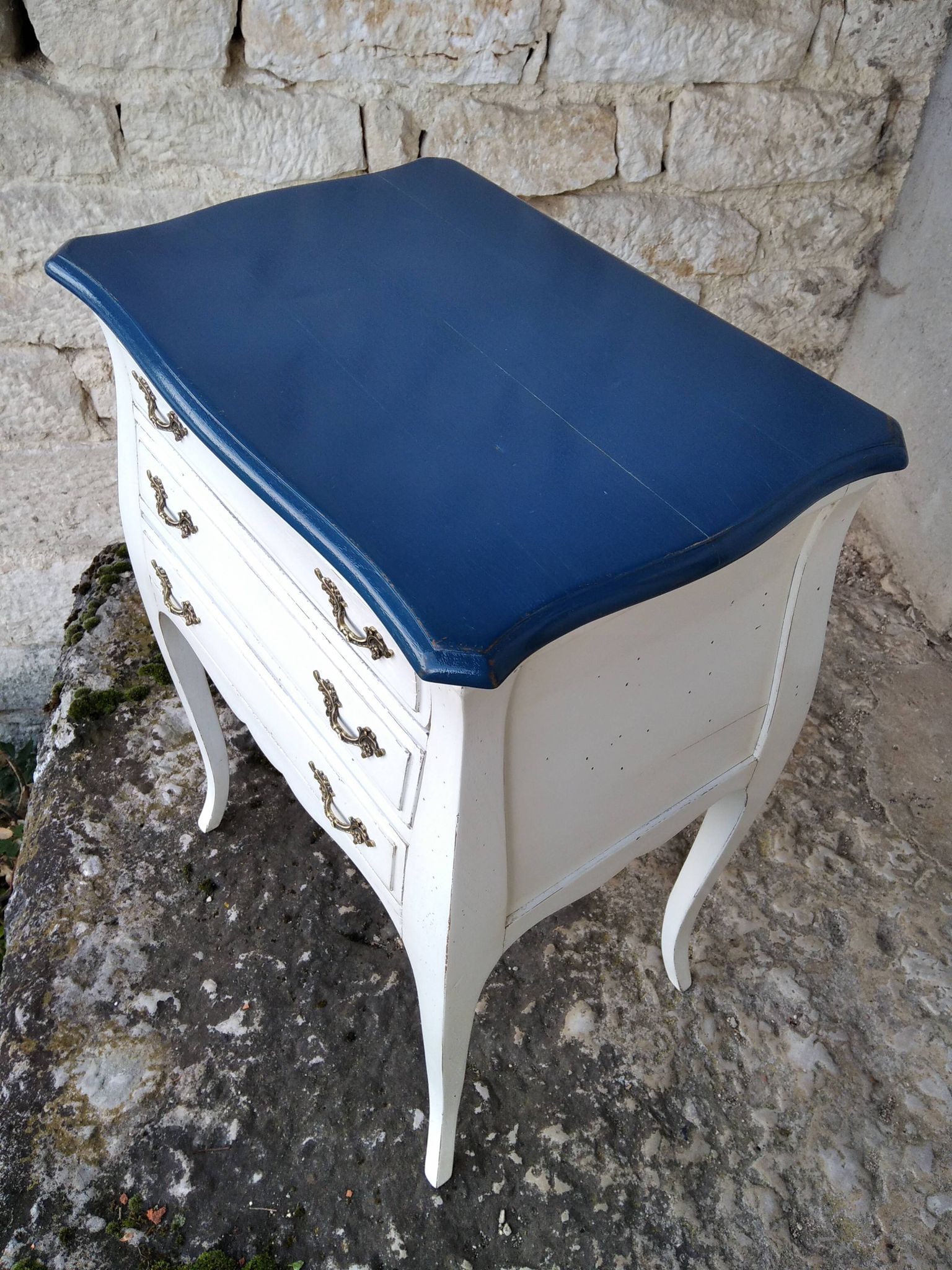 Louis XV three-drawer chest of drawers with white and blue patina